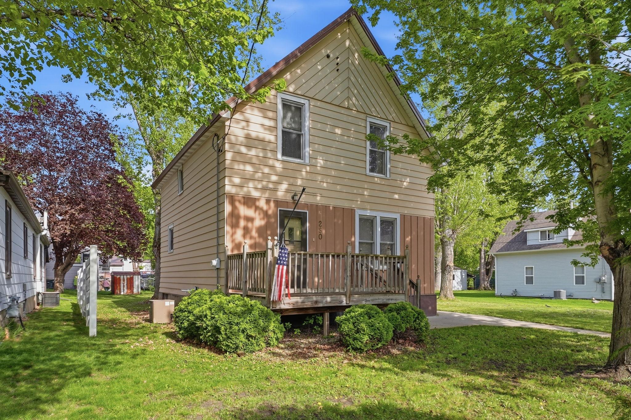 280 4th Street Ne Property Photo 1