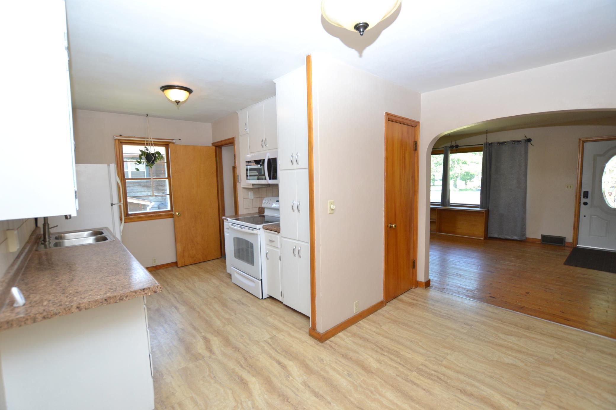 806 5th Street Ne Property Photo 7