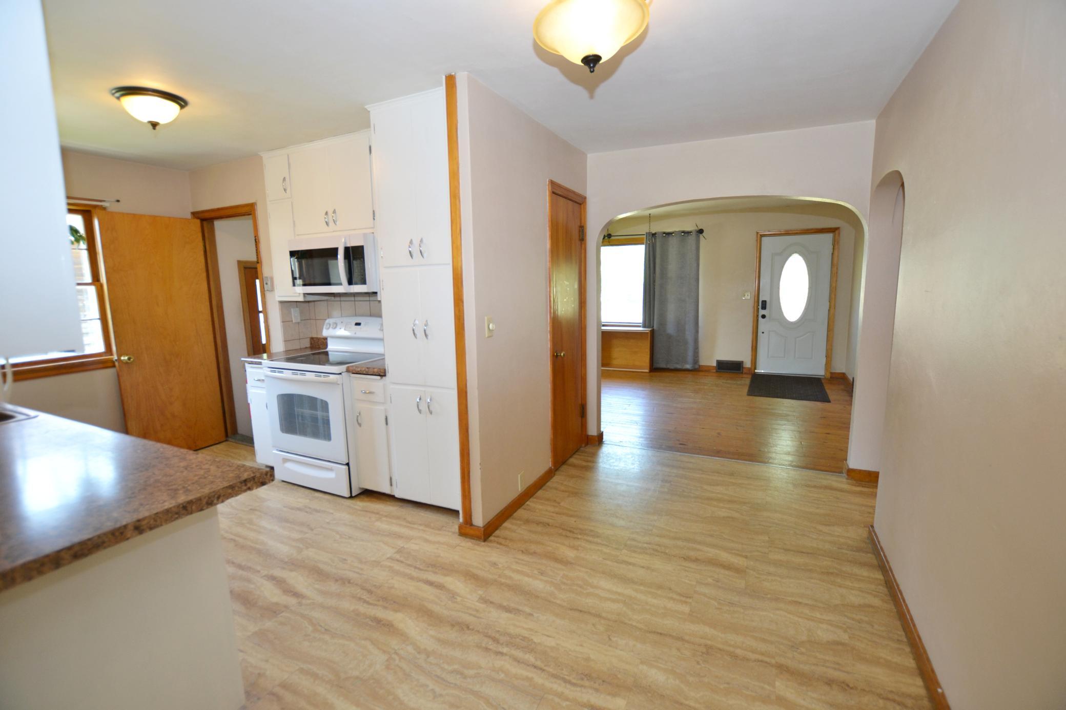 806 5th Street Ne Property Photo 8