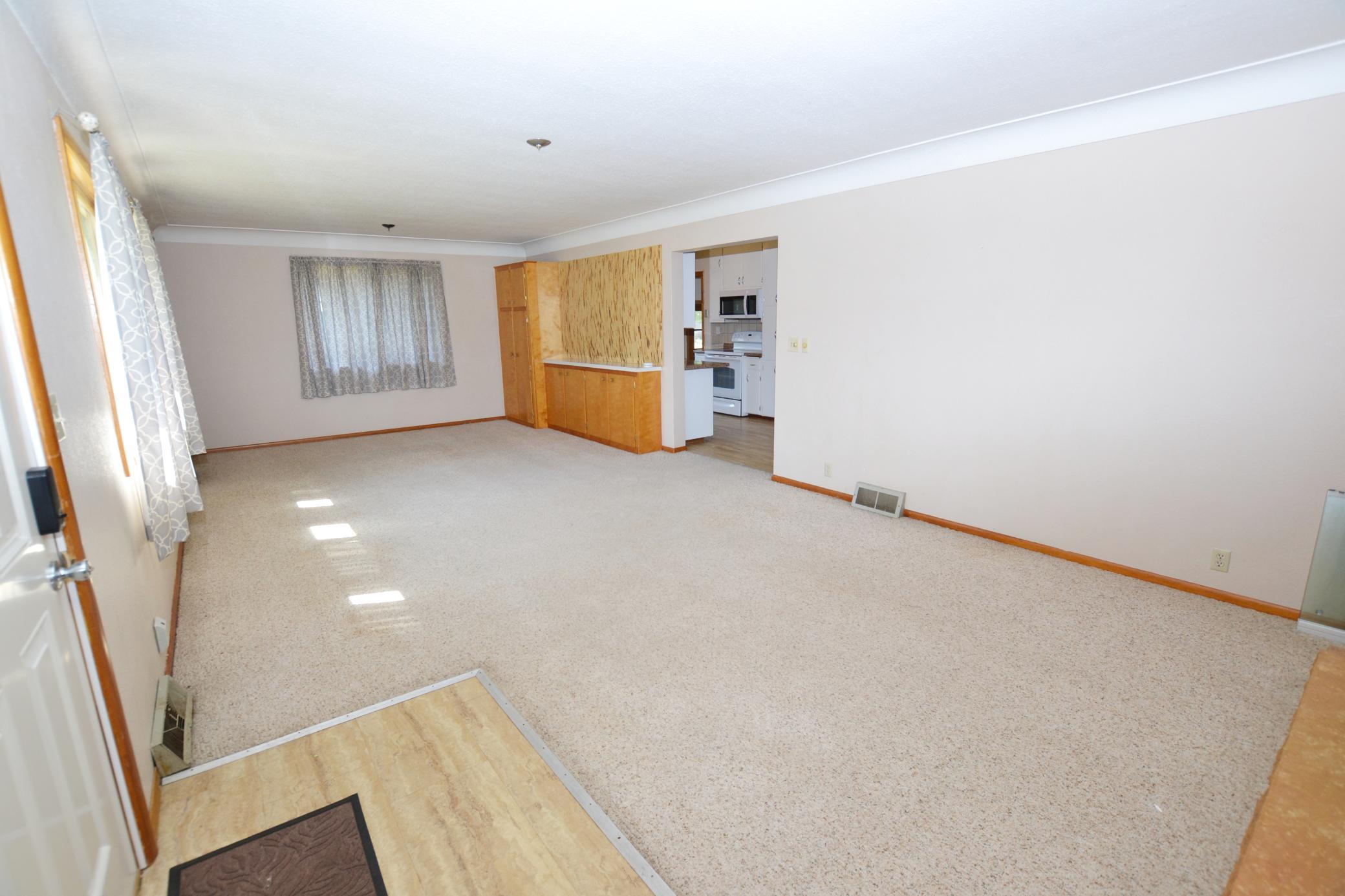 806 5th Street Ne Property Photo 13