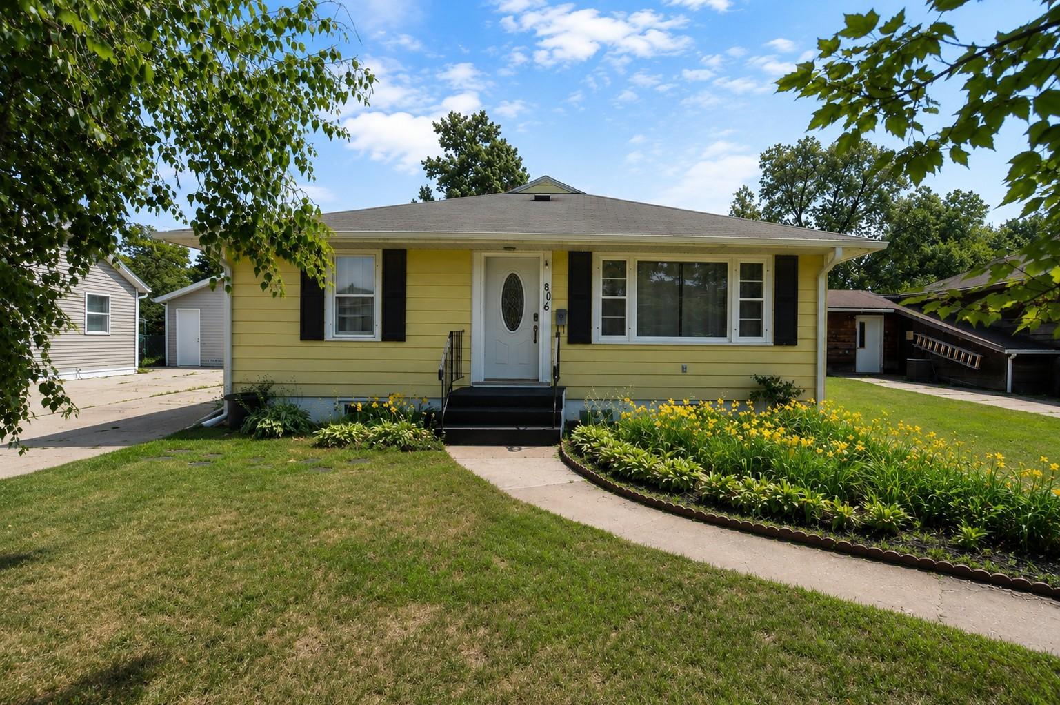 806 5th Street Ne Property Photo 28