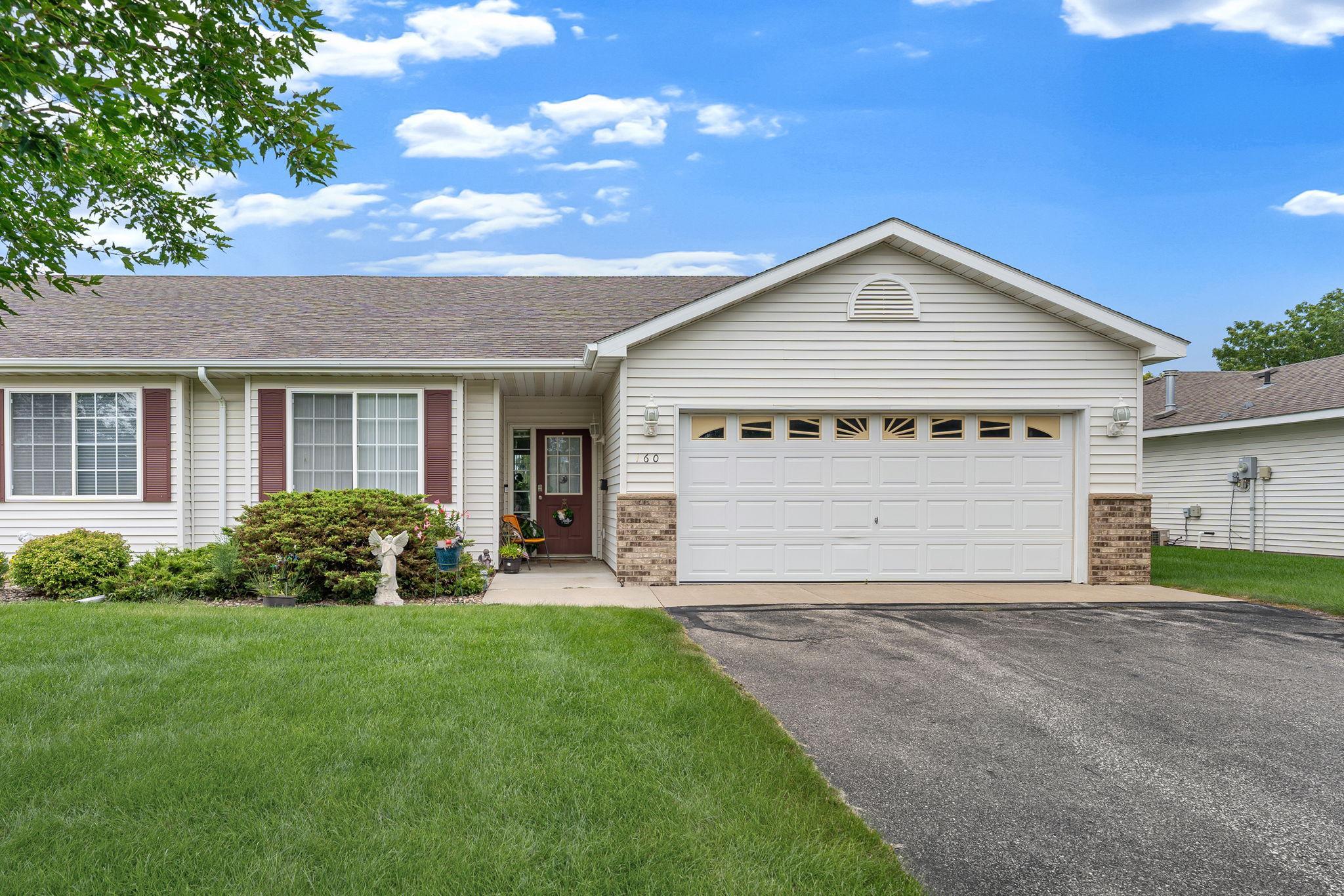 160 24th Place Nw Property Photo 1