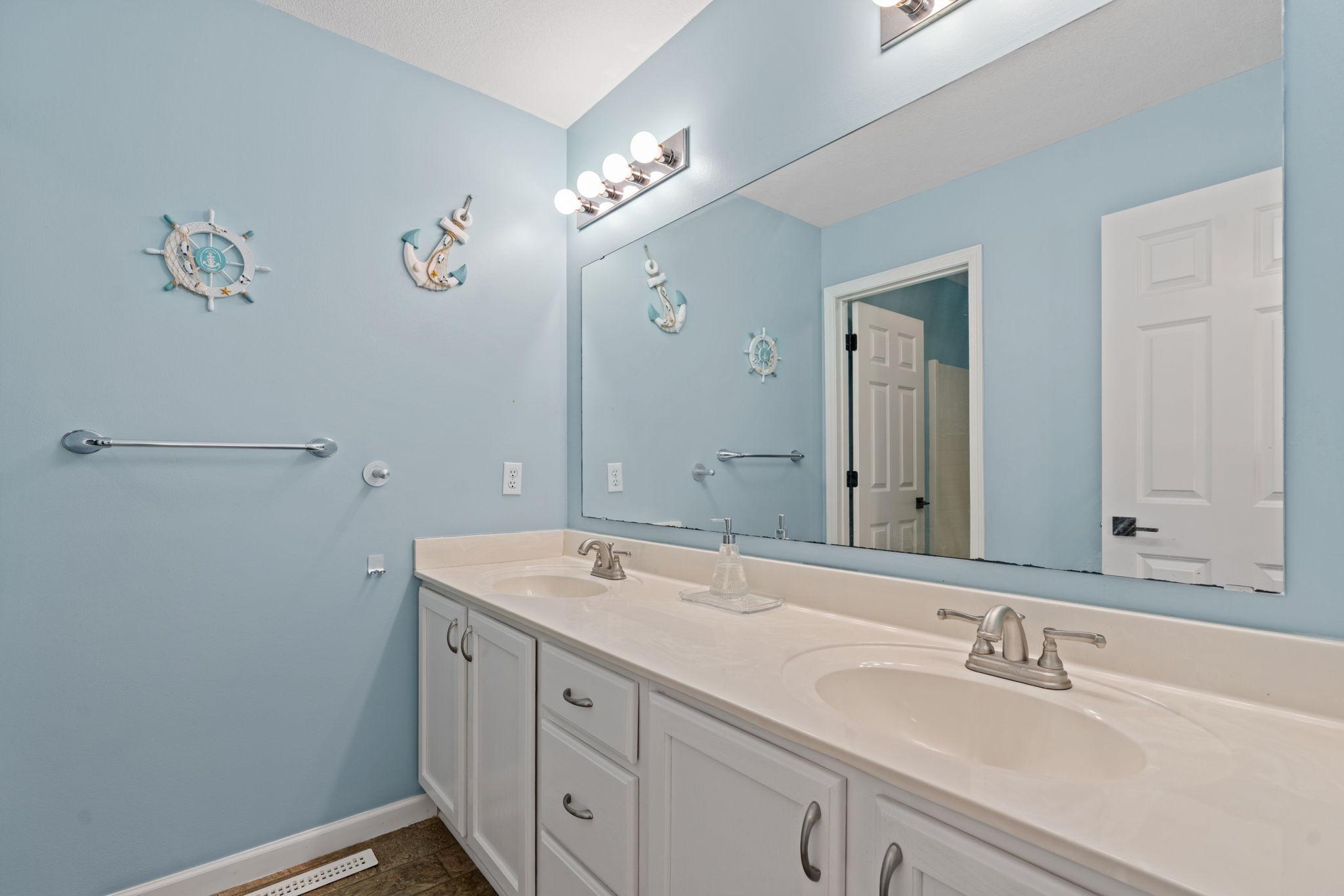 2051 Highgate Circle Property Photo 43