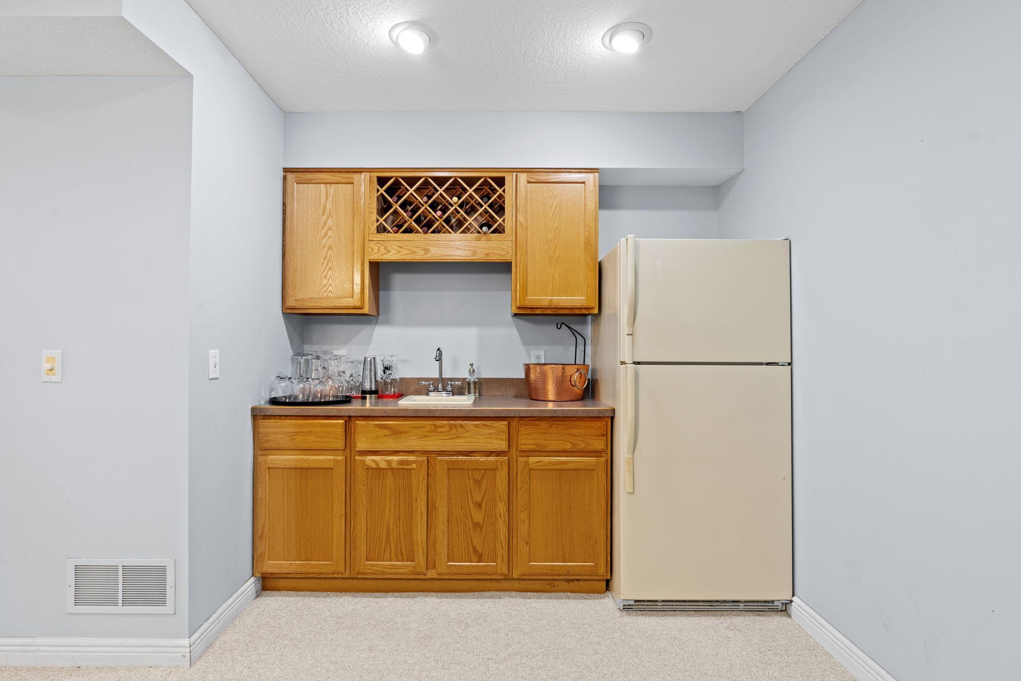 2051 Highgate Circle Property Photo 49