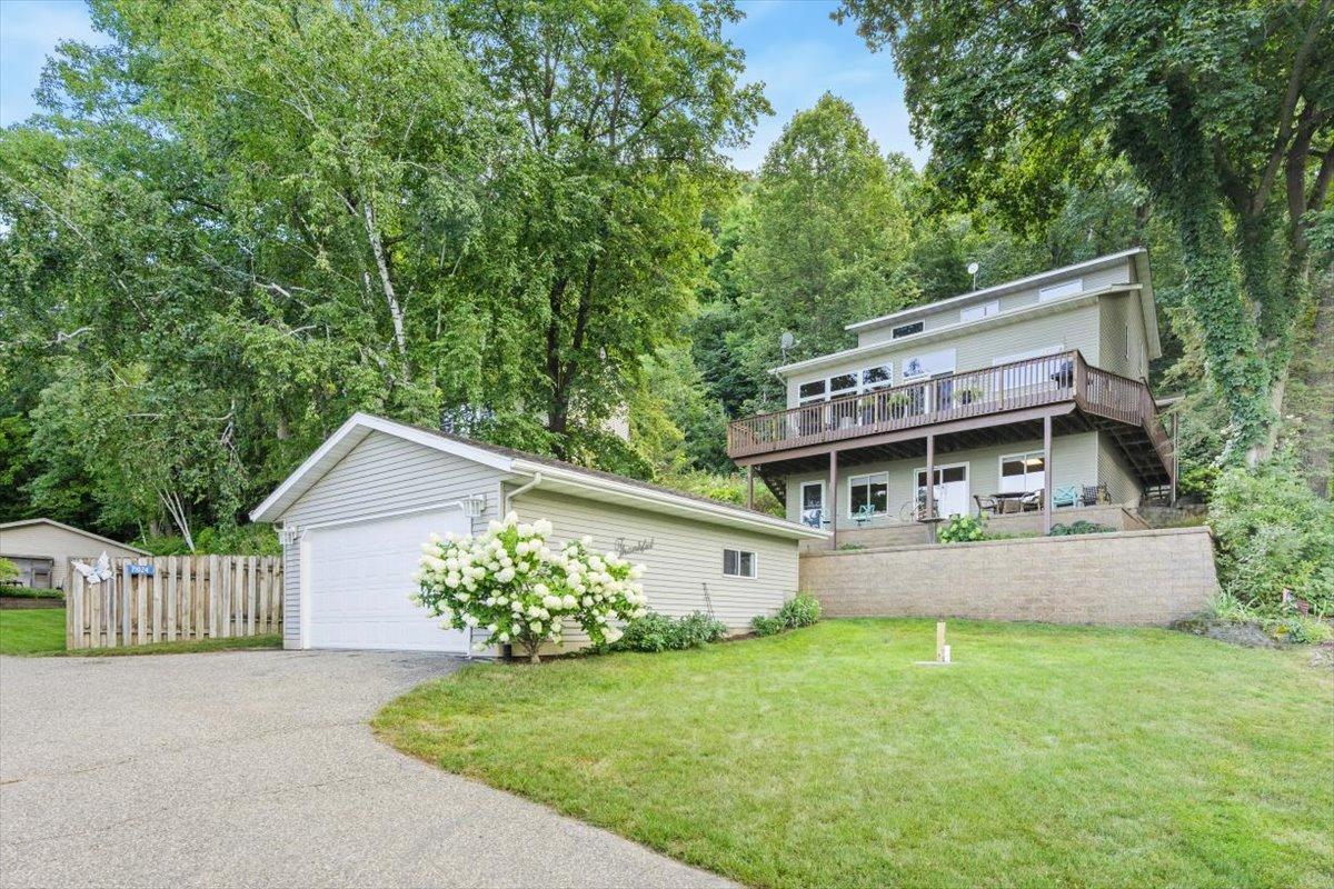 71024 246th Avenue Property Photo 1