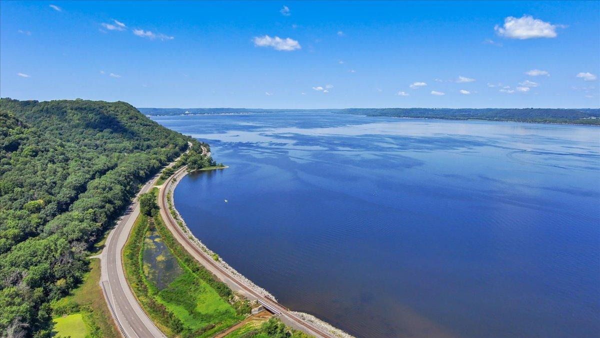 71024 246th Avenue Property Photo 3