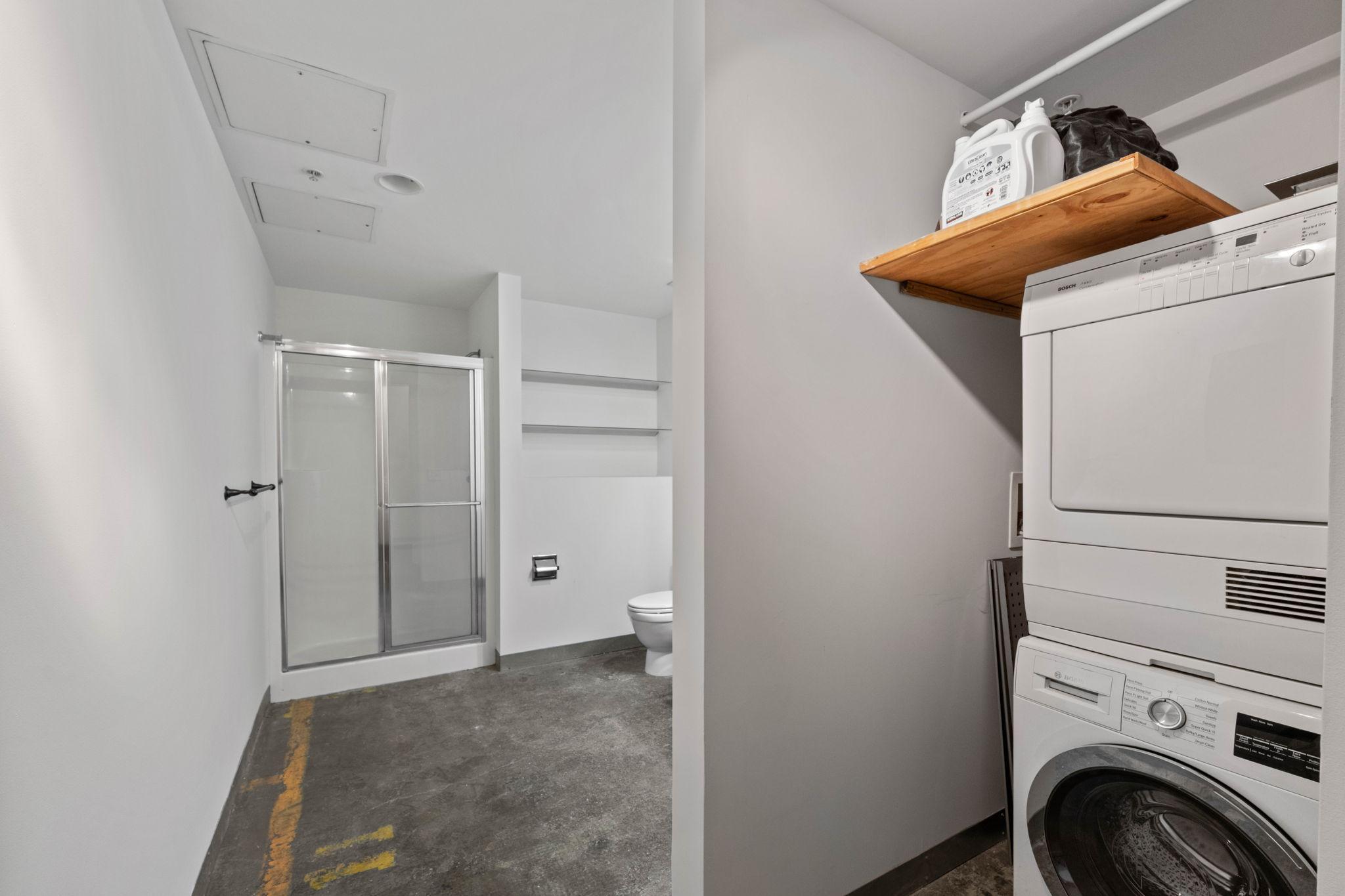 700 Washington Avenue N 208 Property Photo 13
