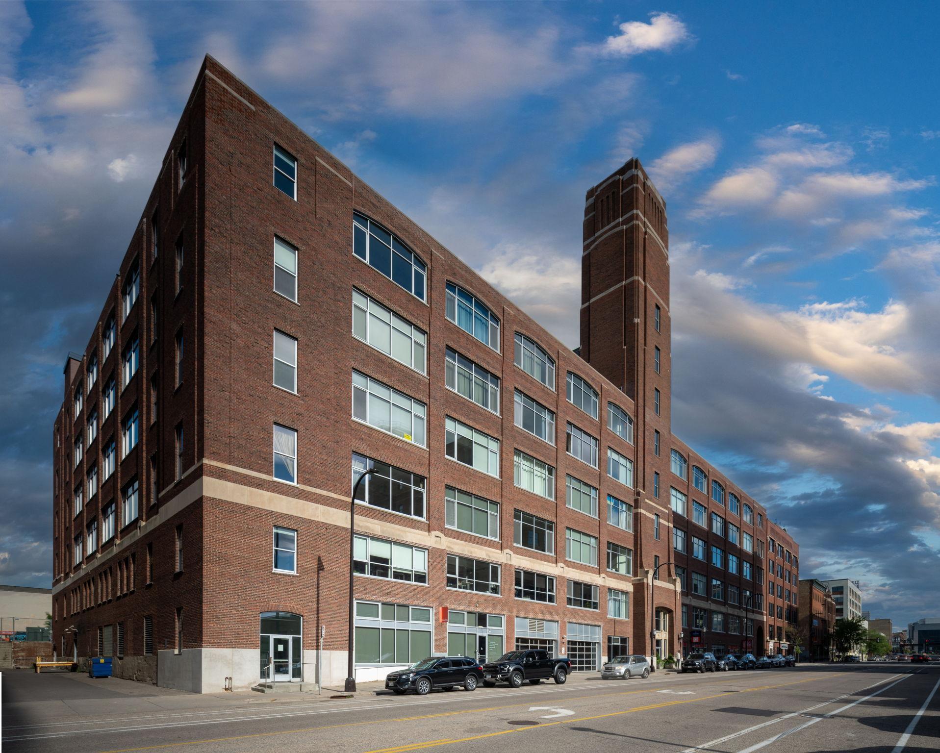 700 Washington Avenue N 208 Property Photo 15
