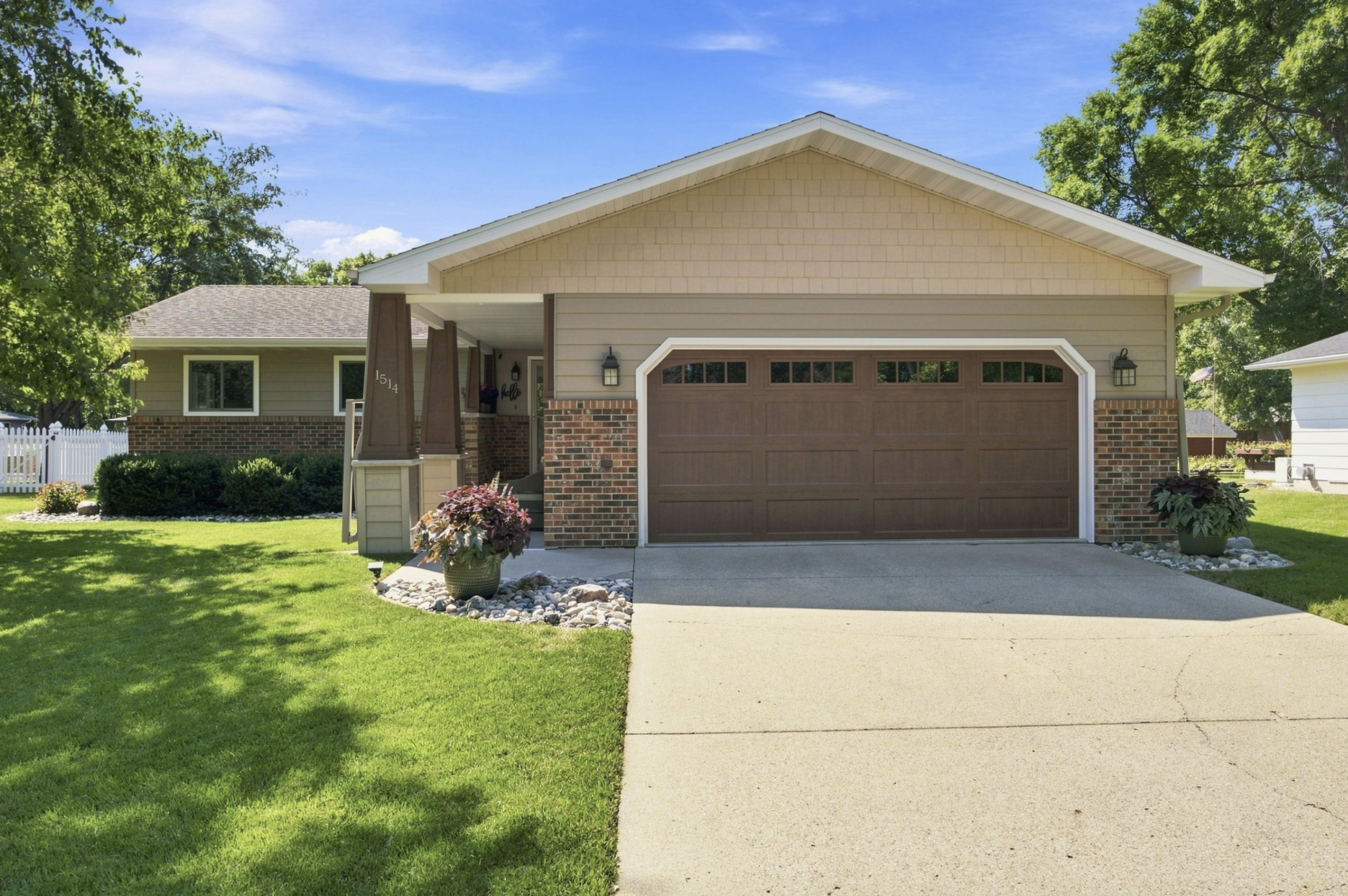 1514 22nd Avenue S Property Photo 1