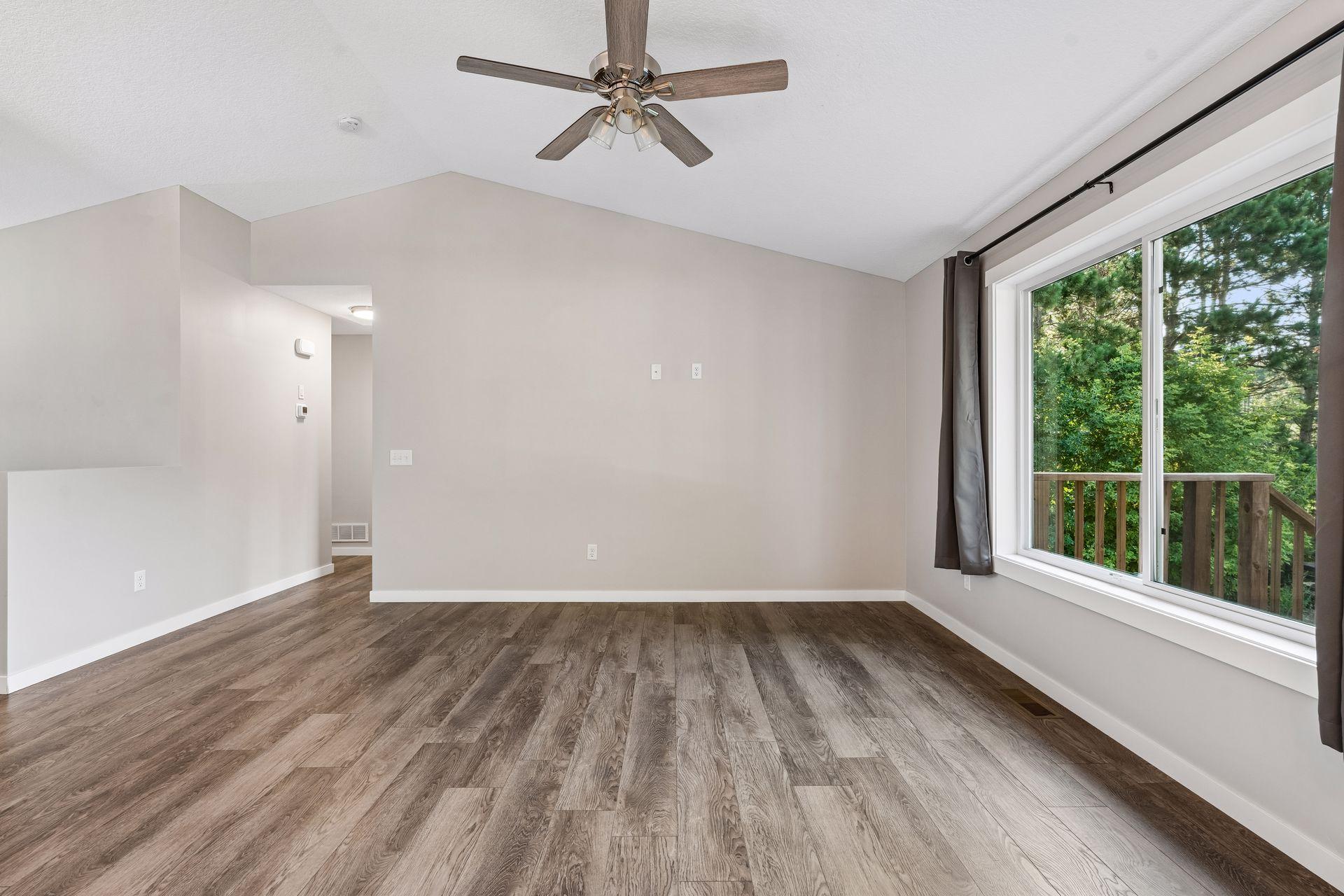 540 Lois Lane Property Photo 3