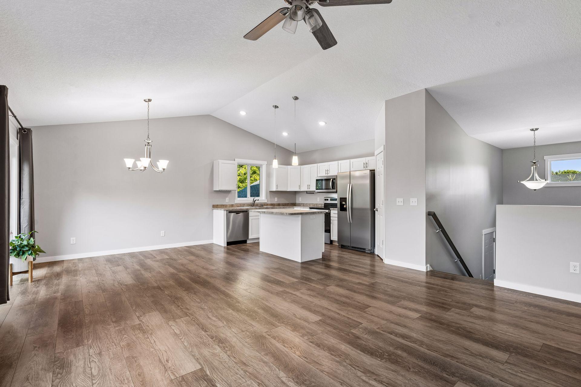 540 Lois Lane Property Photo 4