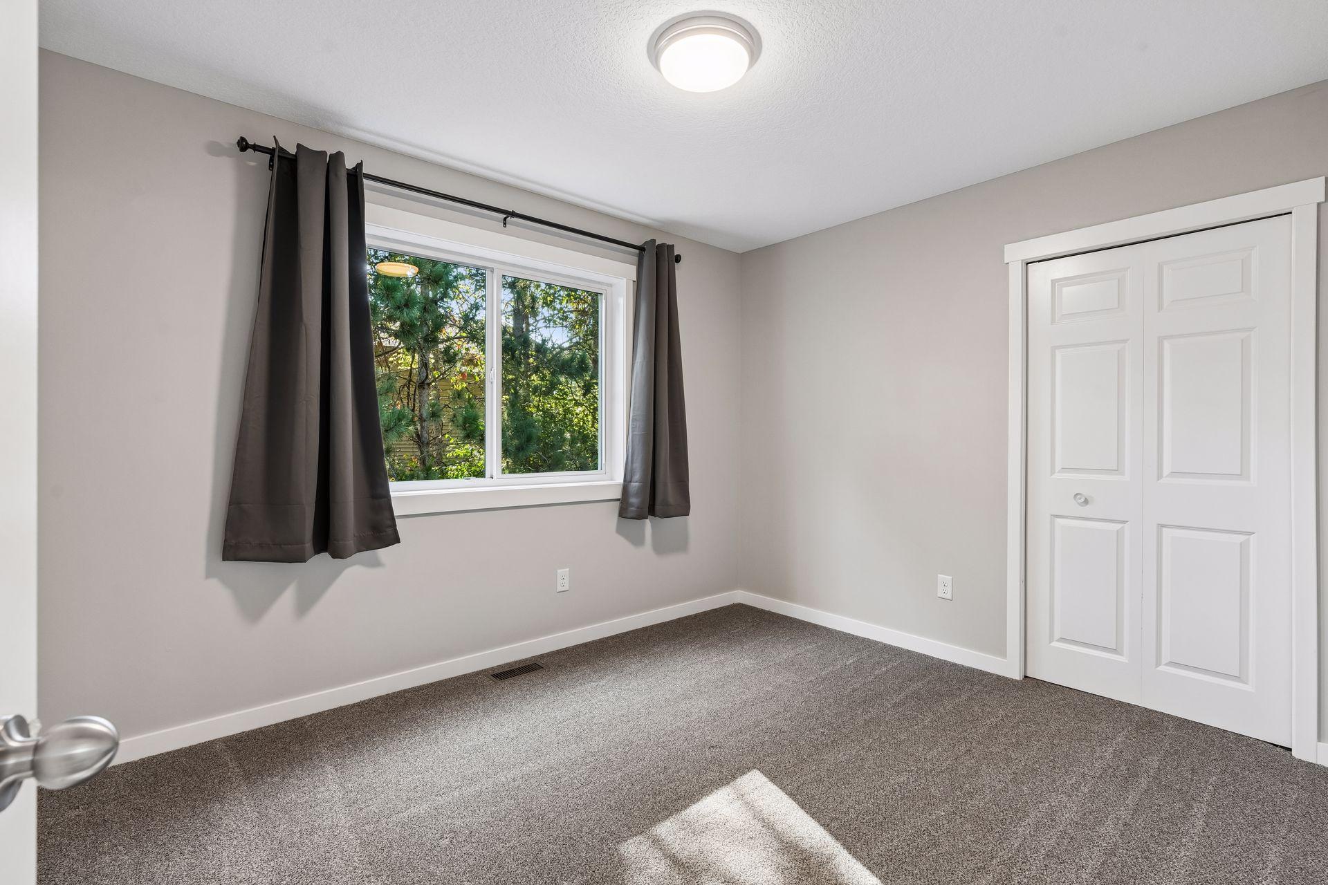 540 Lois Lane Property Photo 17