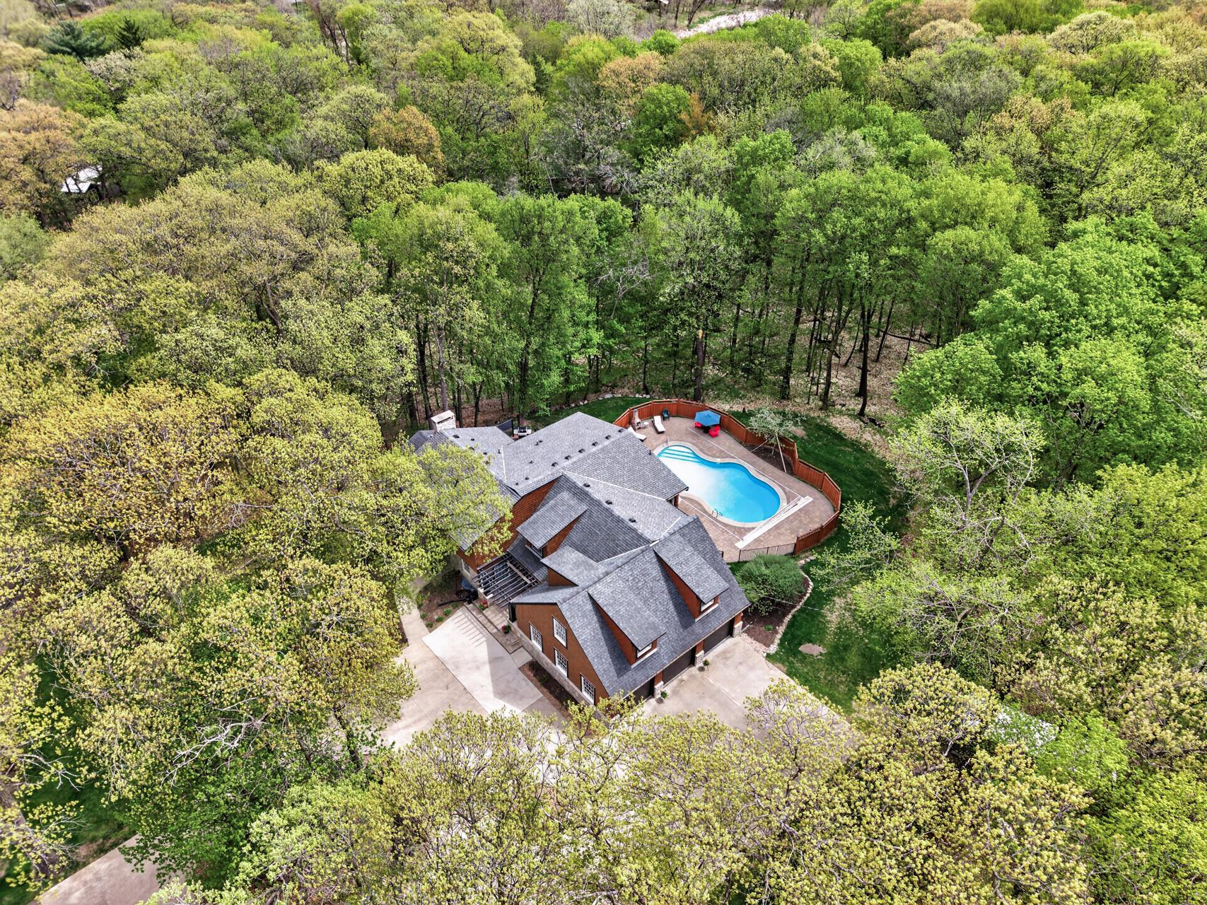 19055 Ridgewood Road Property Photo 3