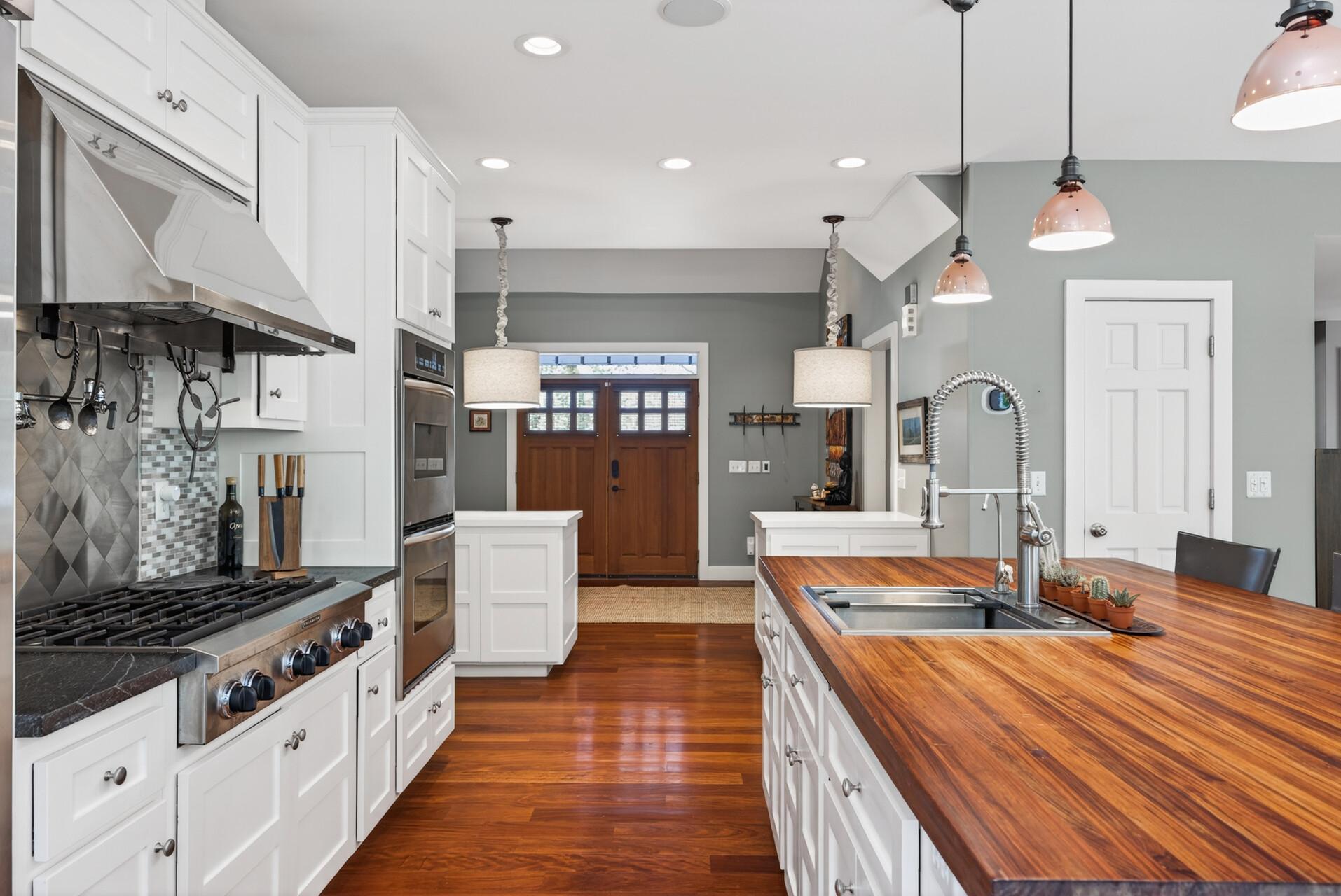 19055 Ridgewood Road Property Photo 6