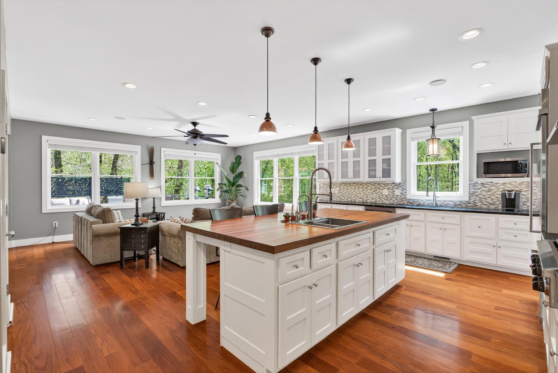 19055 Ridgewood Road Property Photo 7