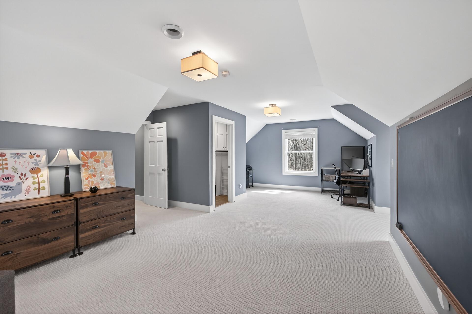 19055 Ridgewood Road Property Photo 61