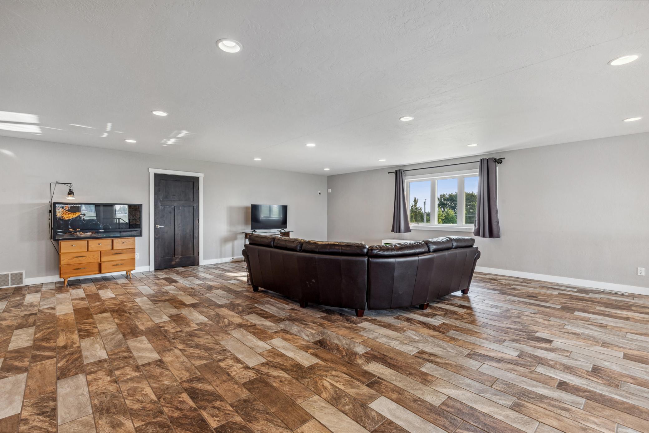 22338 15th Avenue N Property Photo 34