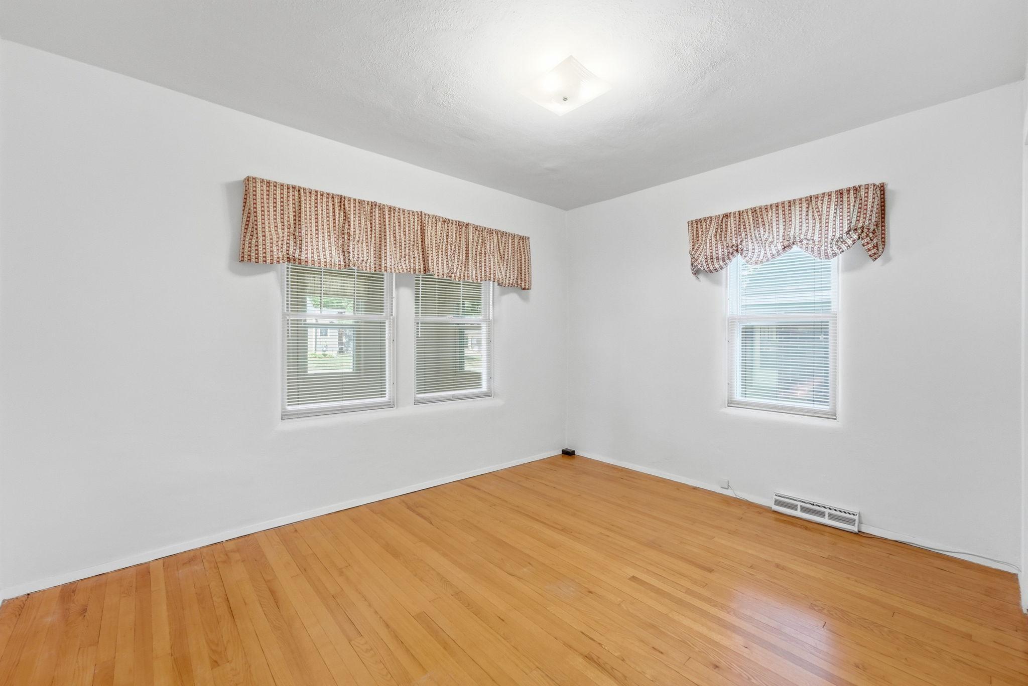 231 Maple Street Property Photo 10