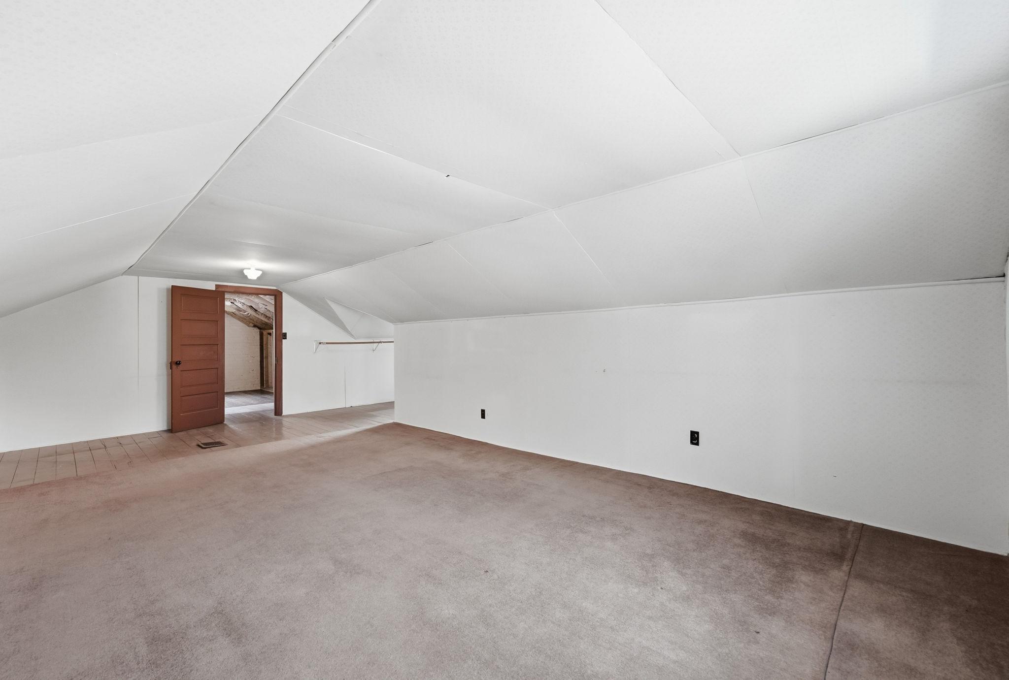 231 Maple Street Property Photo 22