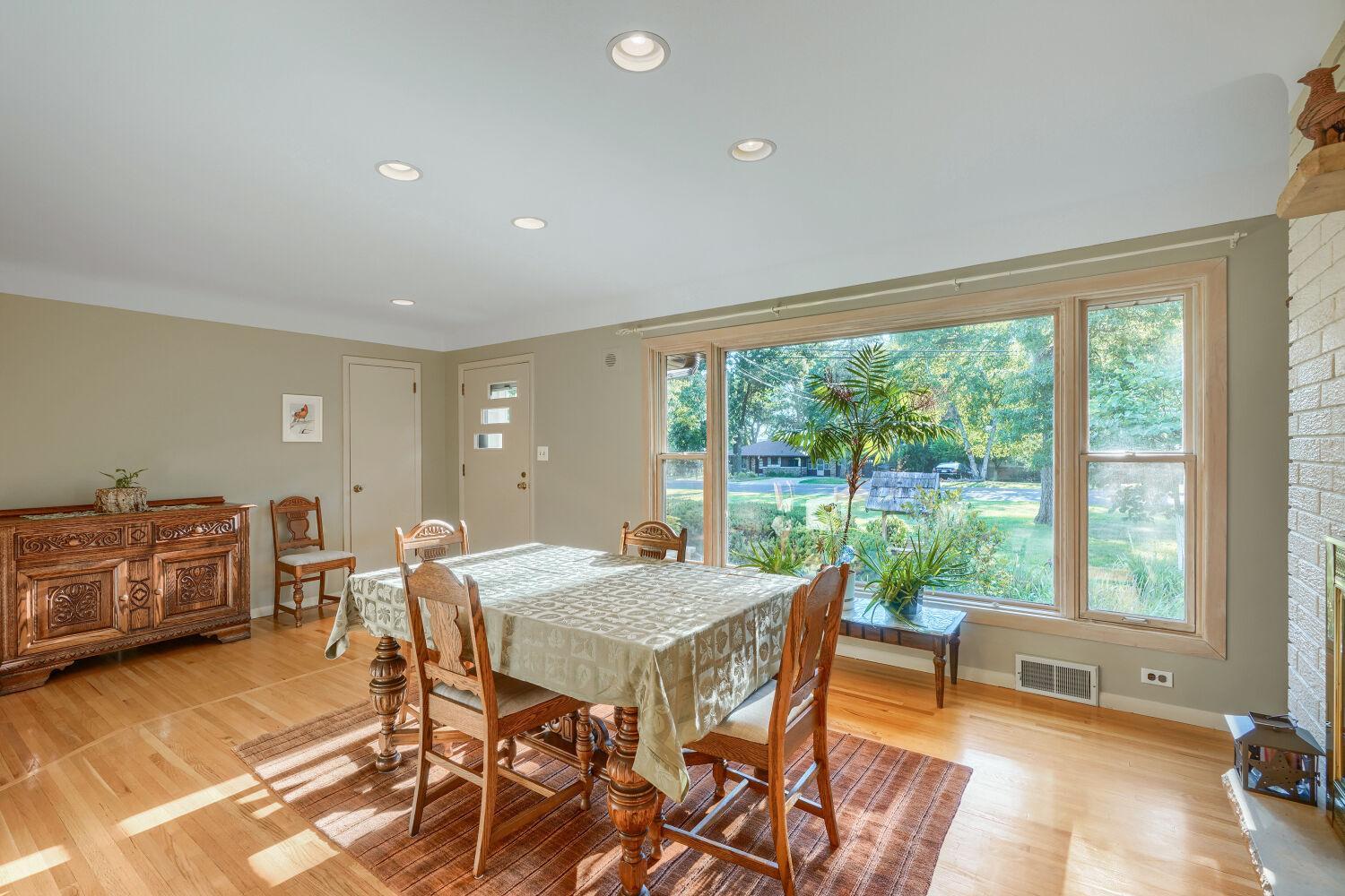 3681 Rustic Place Property Photo 5