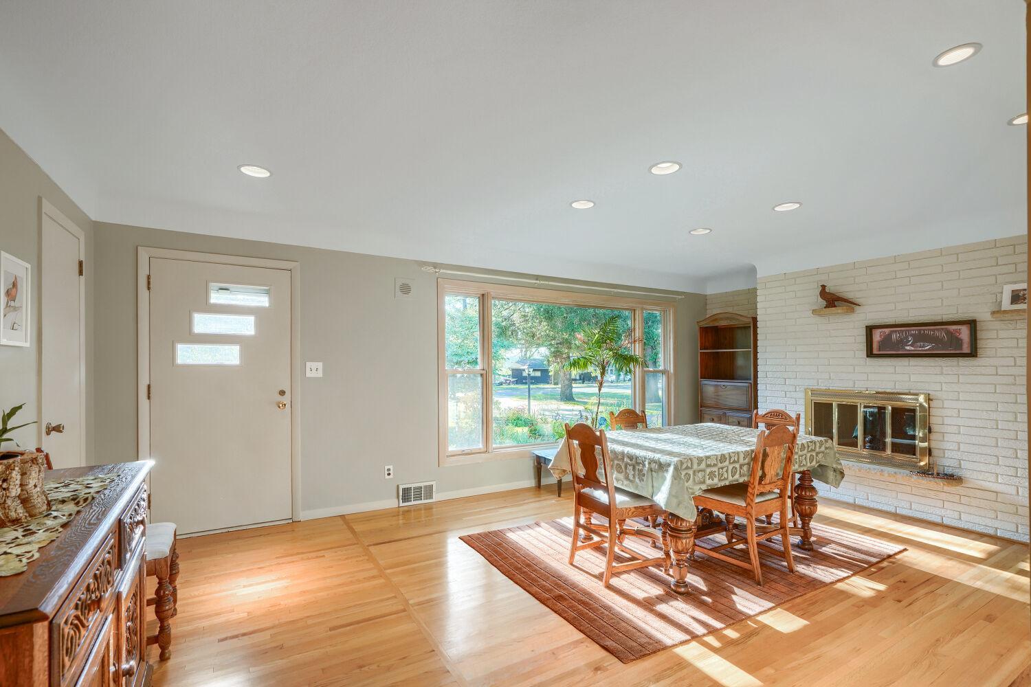 3681 Rustic Place Property Photo 6