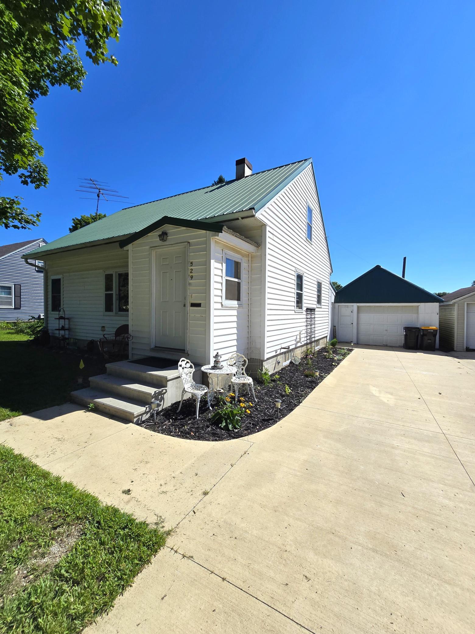 529 N Section Avenue Property Photo 1