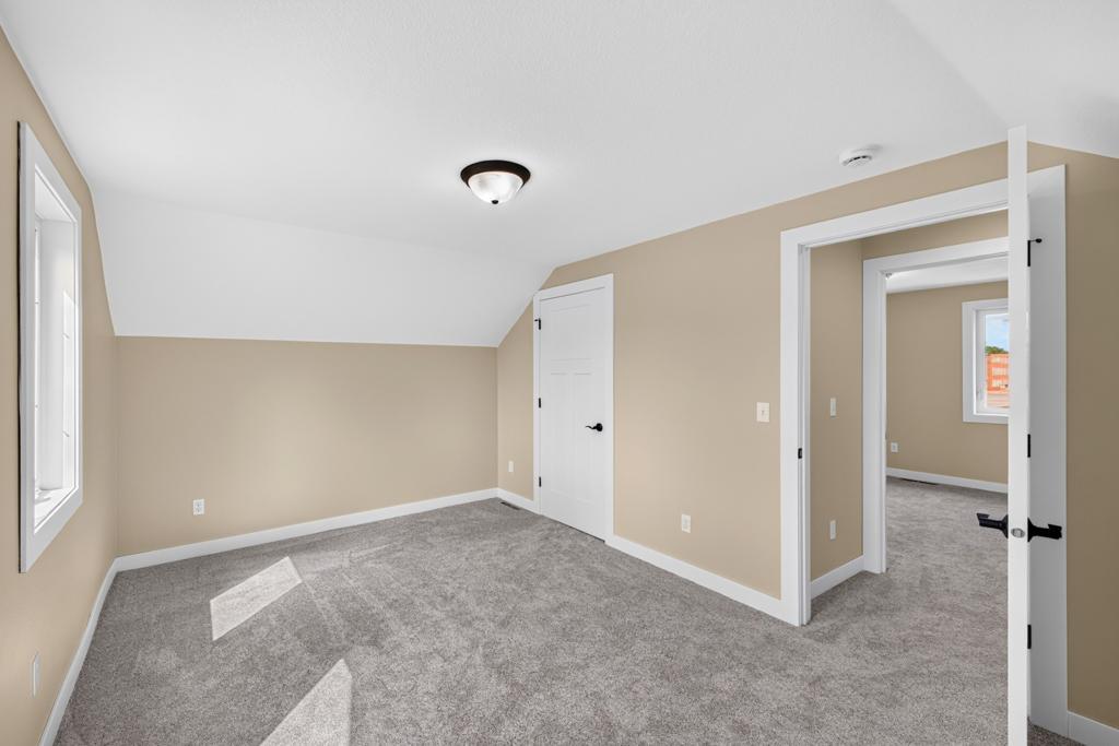 300 W Main Street Property Photo 6