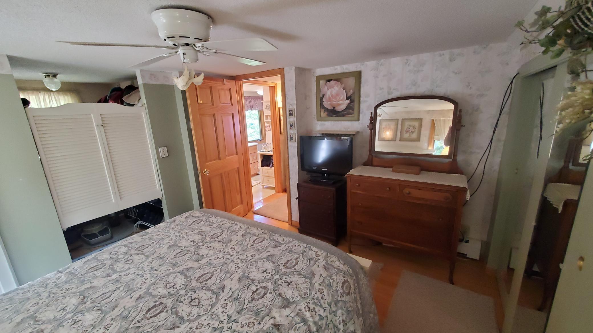 3005 S County Highway H Property Photo 21