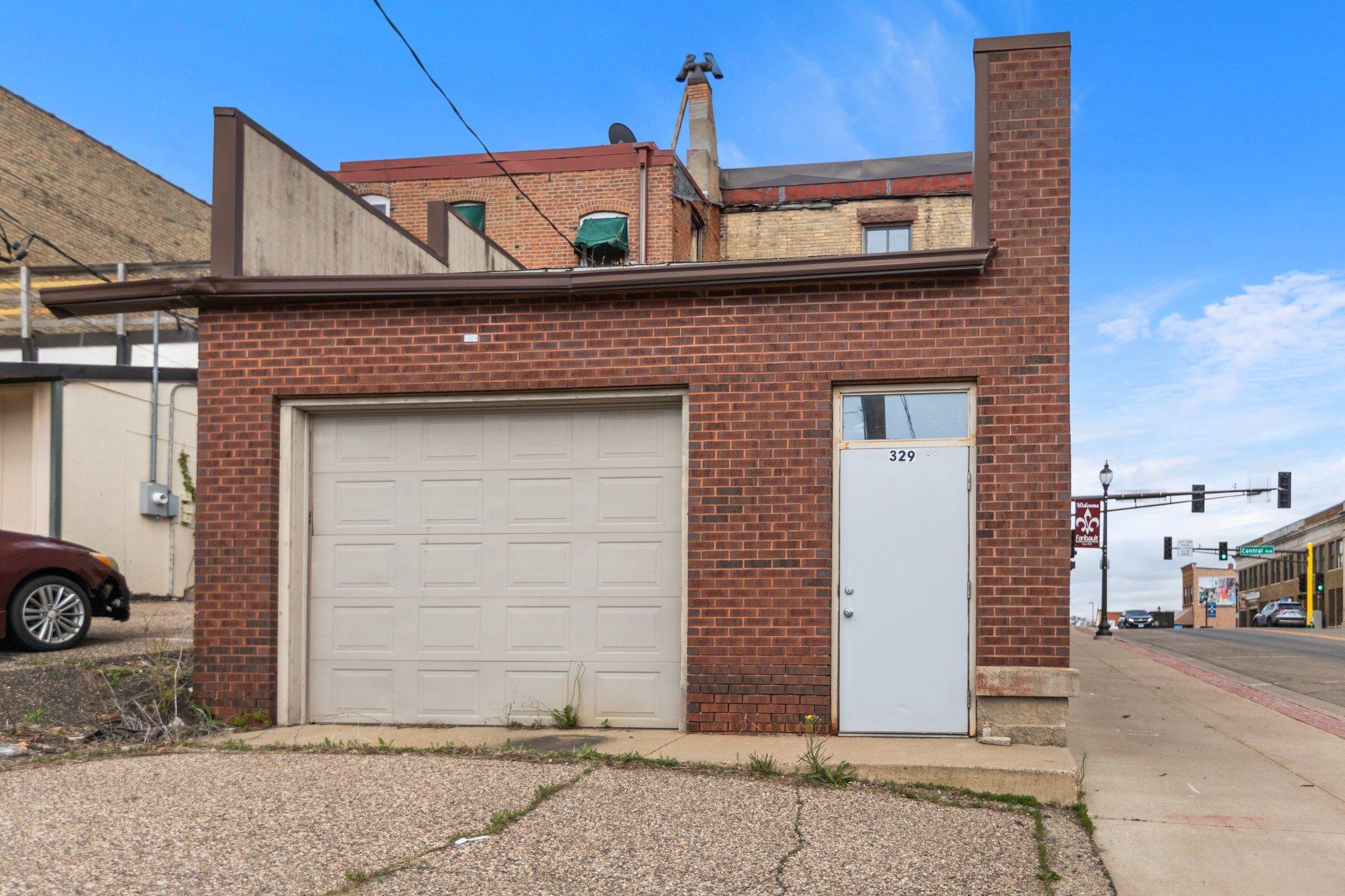 329 Central Avenue N Property Photo 7