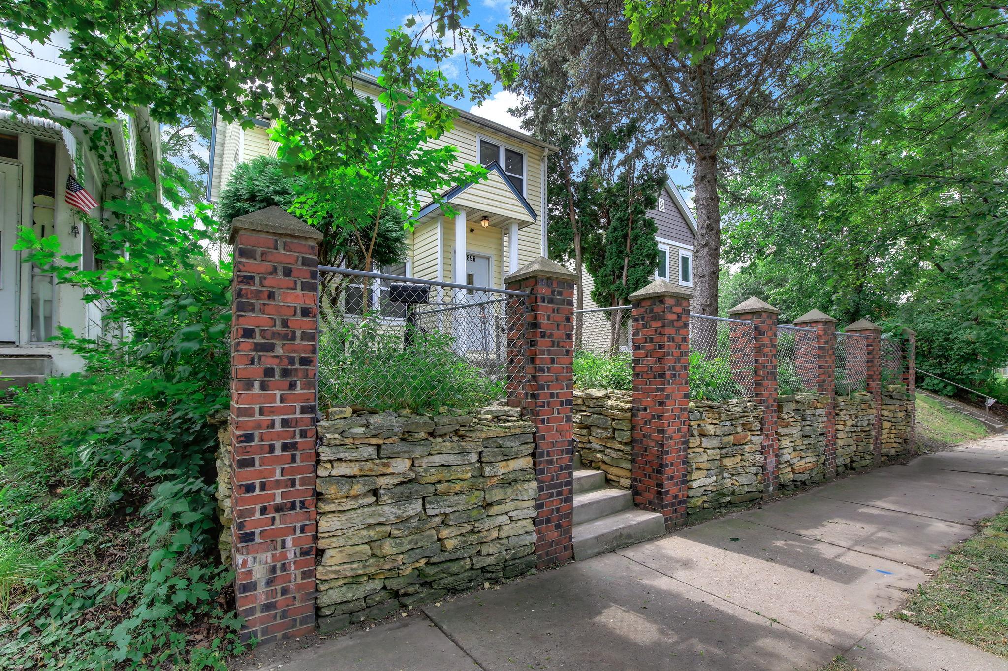 896 4th Street E Property Photo 3
