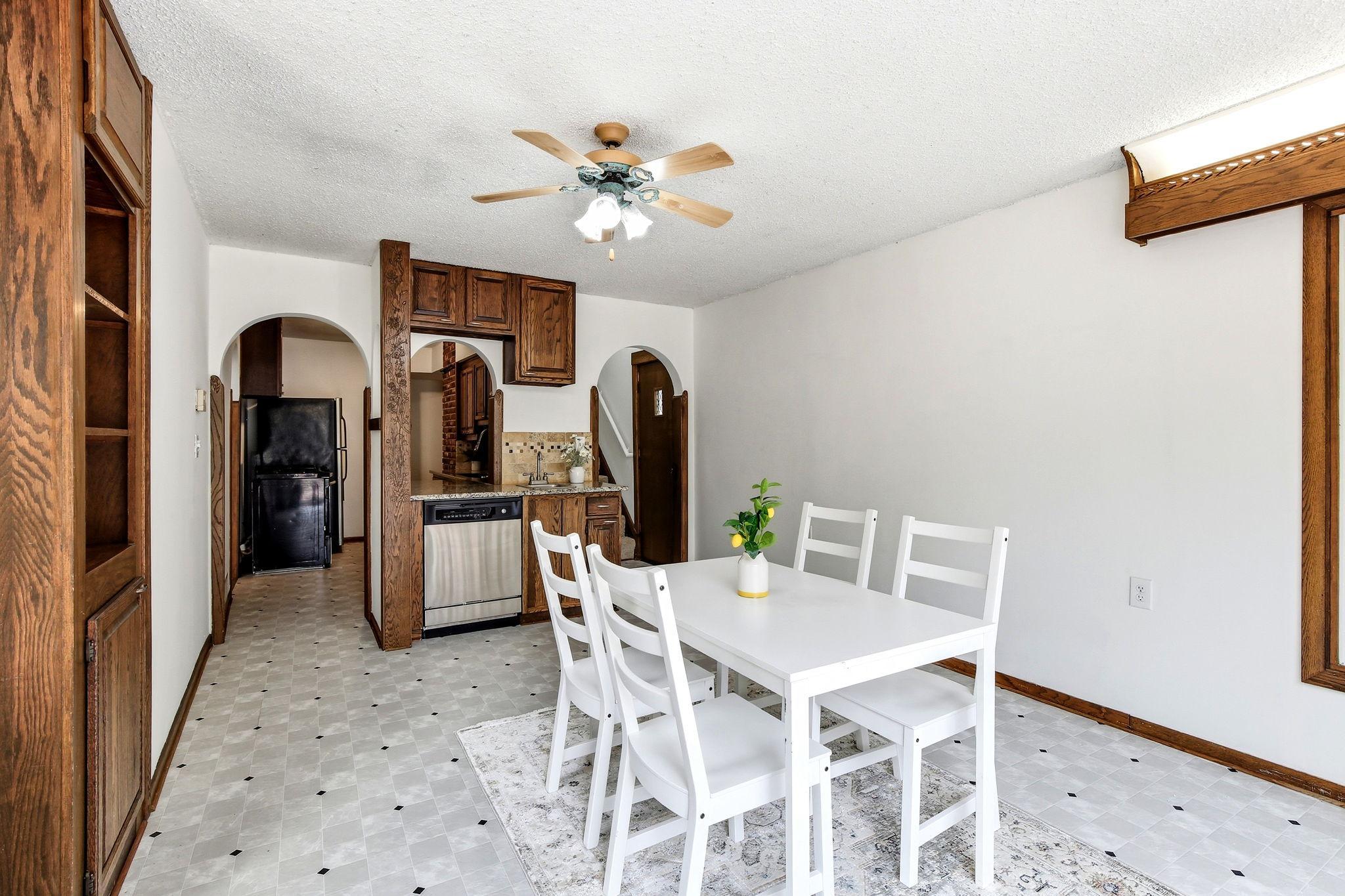 896 4th Street E Property Photo 12