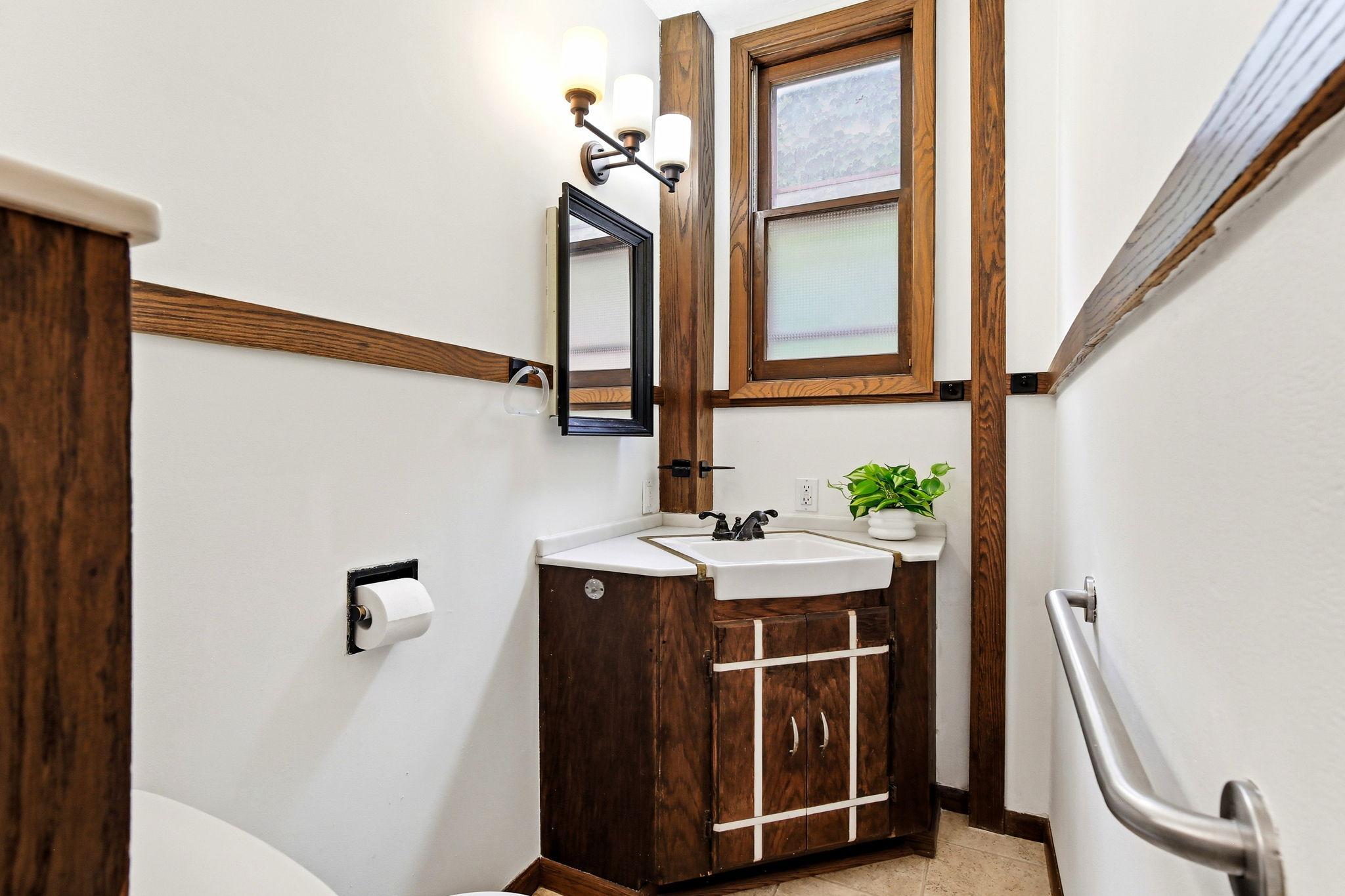 896 4th Street E Property Photo 18