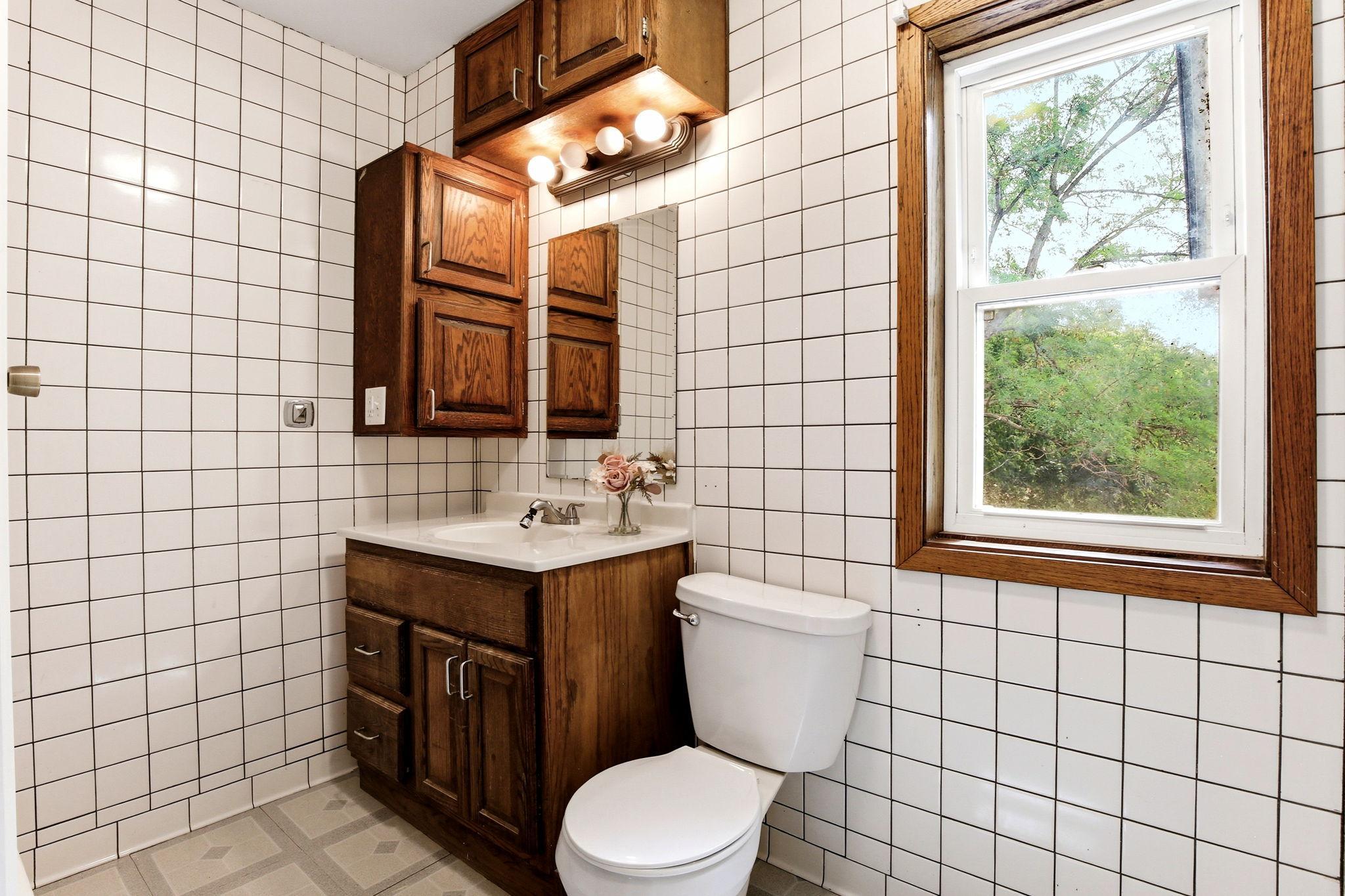 896 4th Street E Property Photo 27