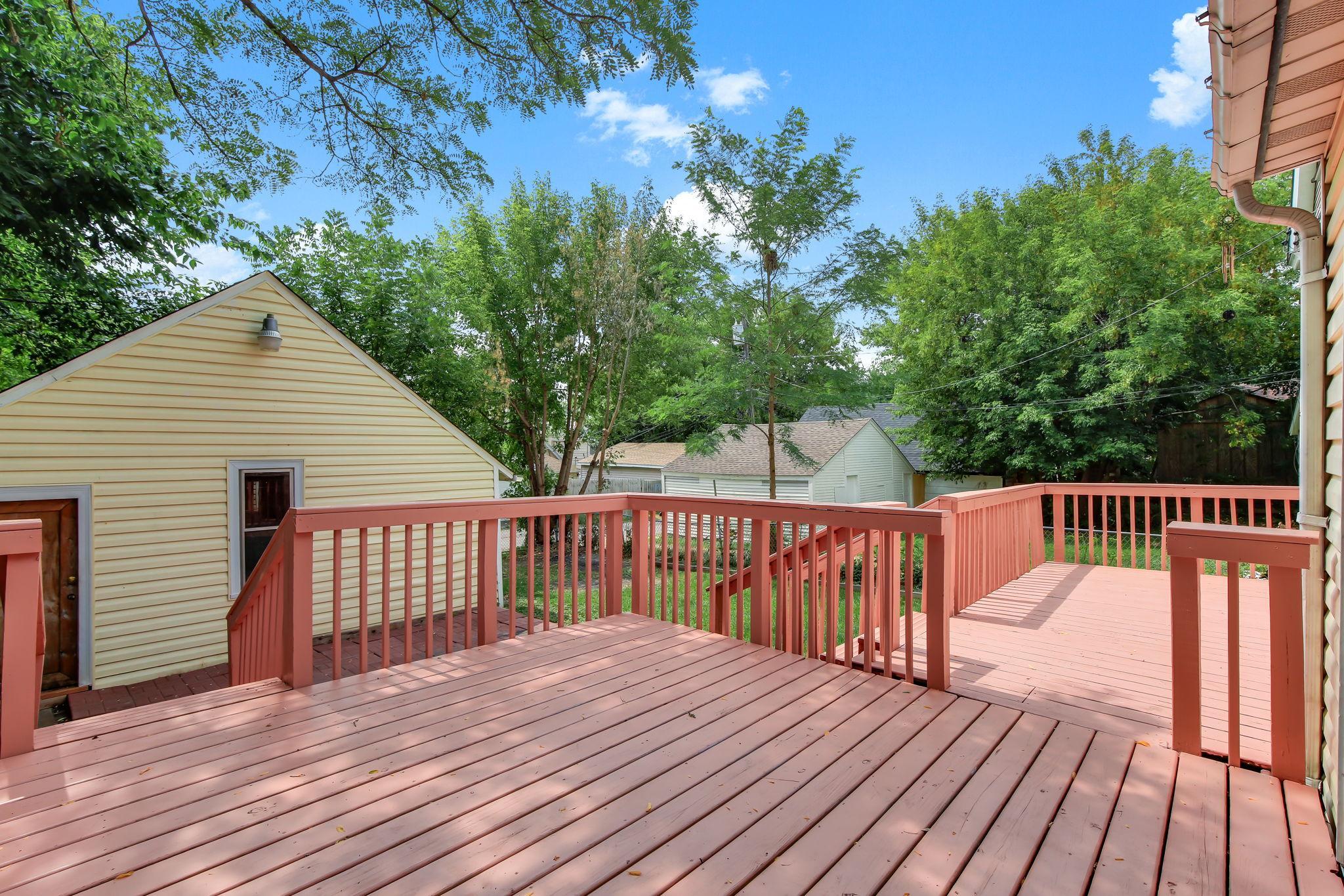 896 4th Street E Property Photo 30