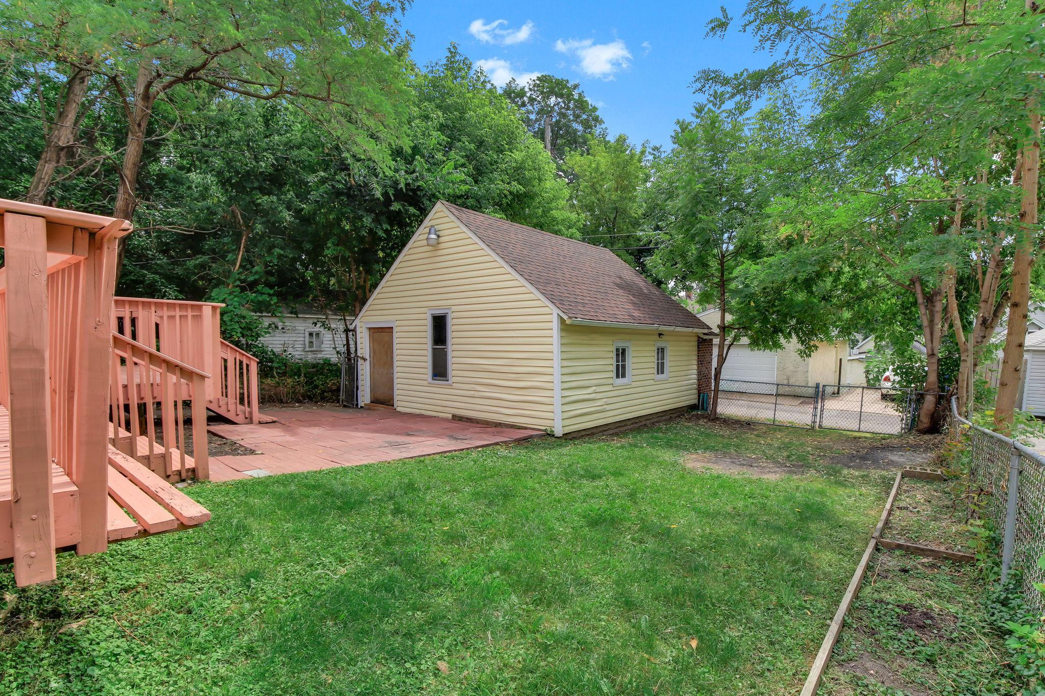 896 4th Street E Property Photo 32