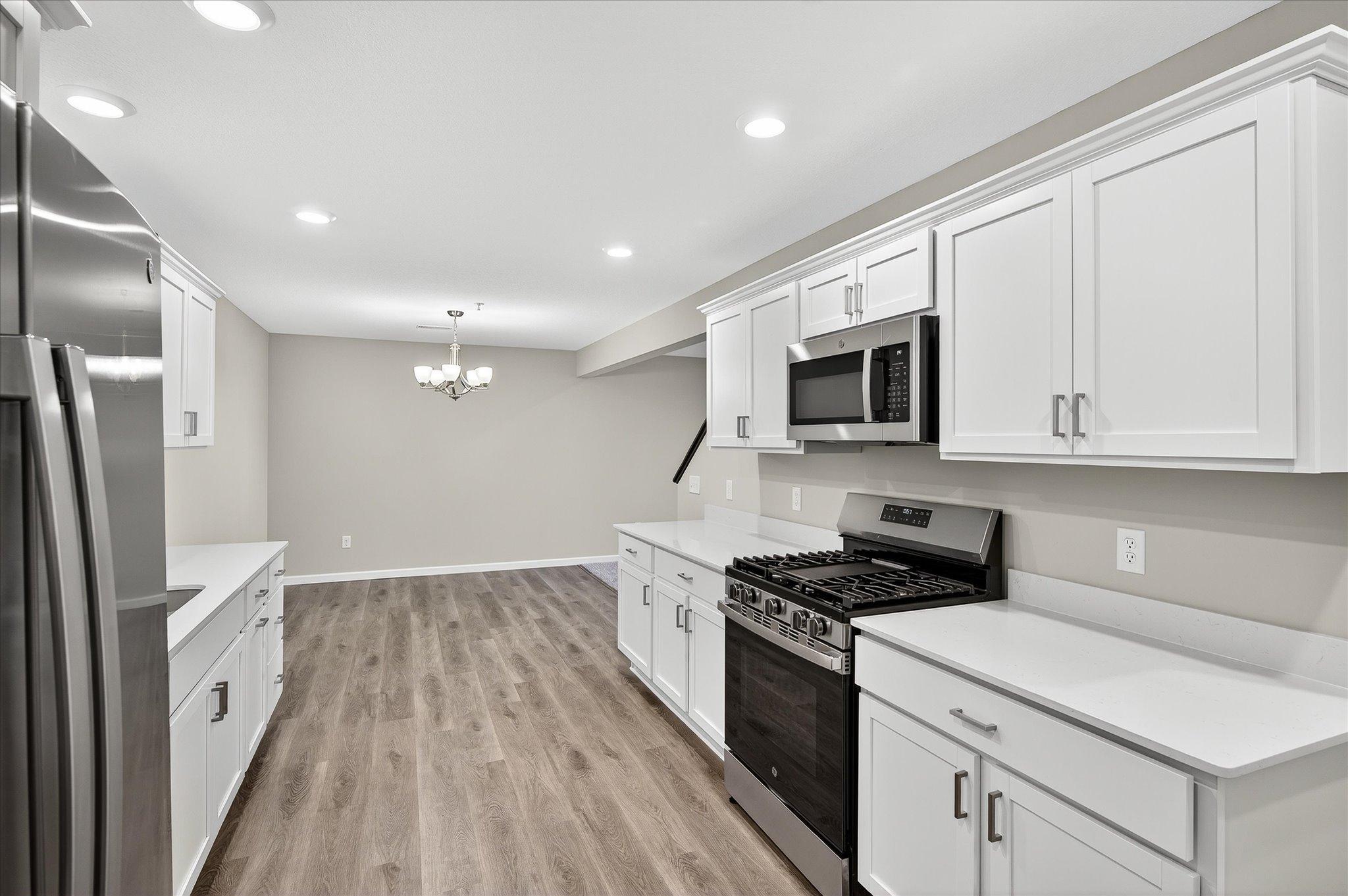 25559 3rd Street W Property Photo 7