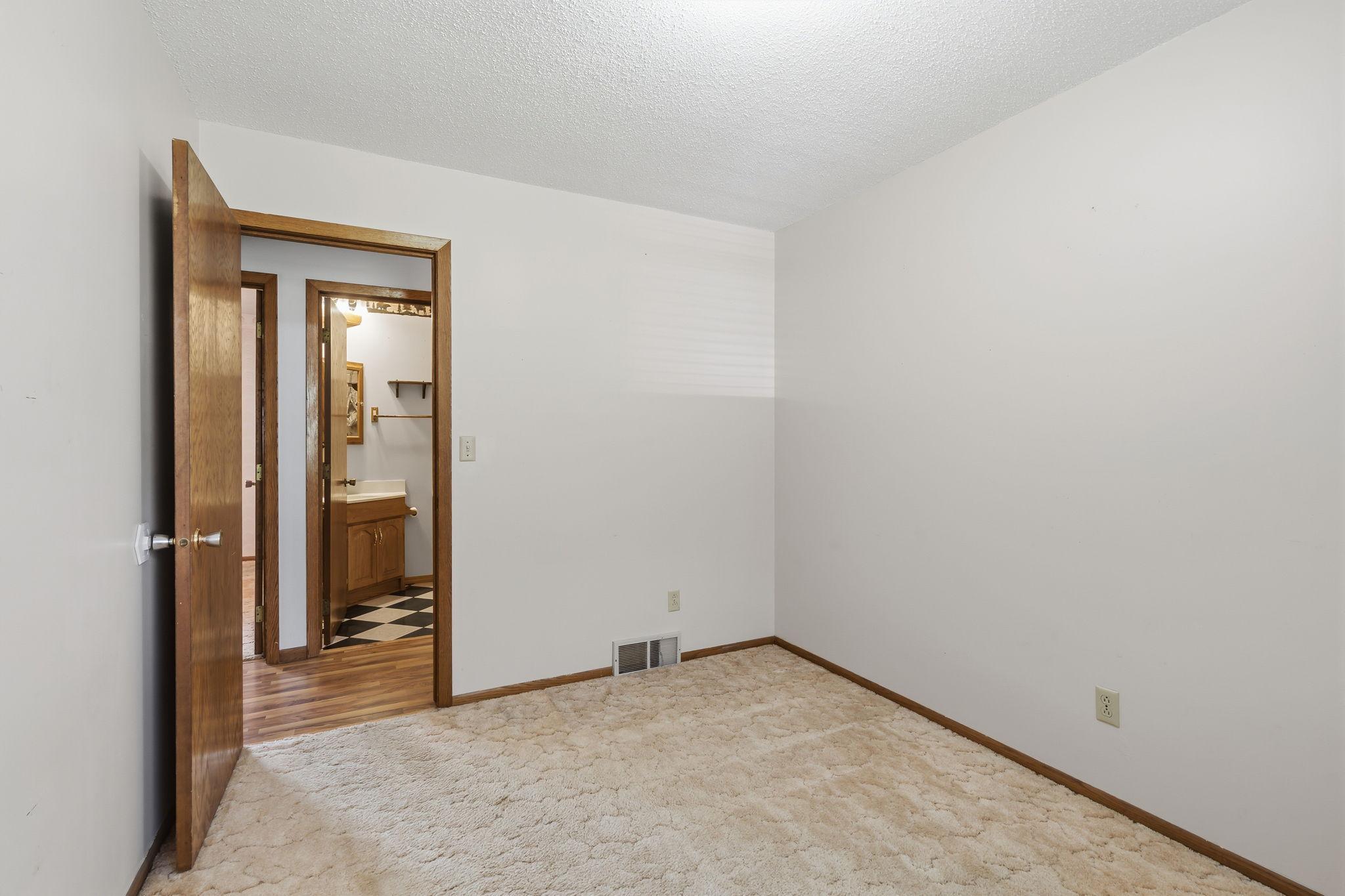 5904 118th Street Se Property Photo 14