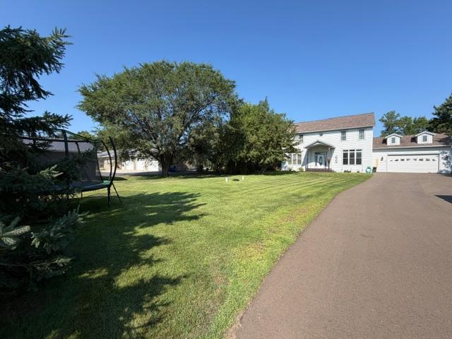 45207 Lamplight Drive Property Photo 6