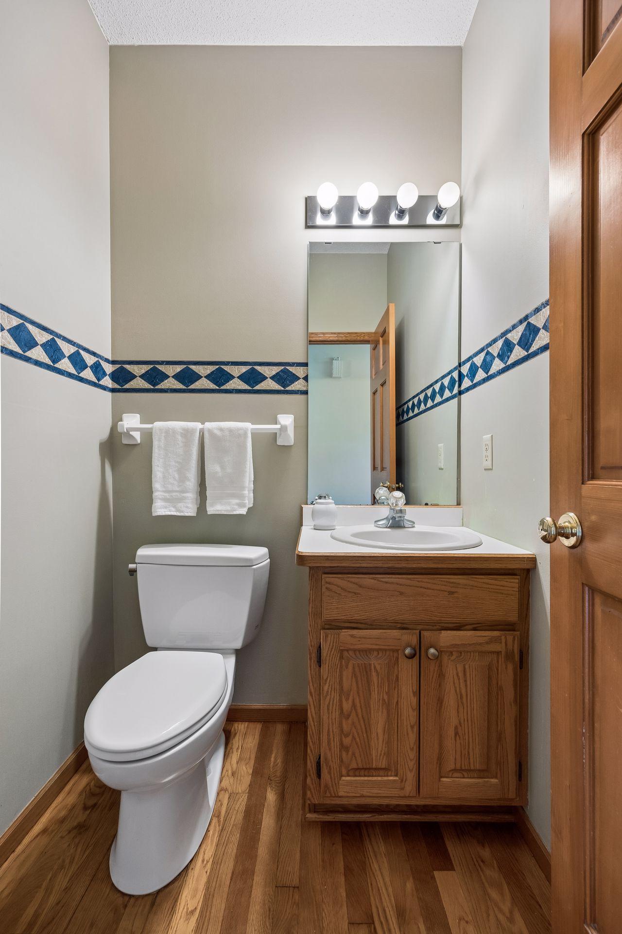 3925 Urbandale Lane N Property Photo 33