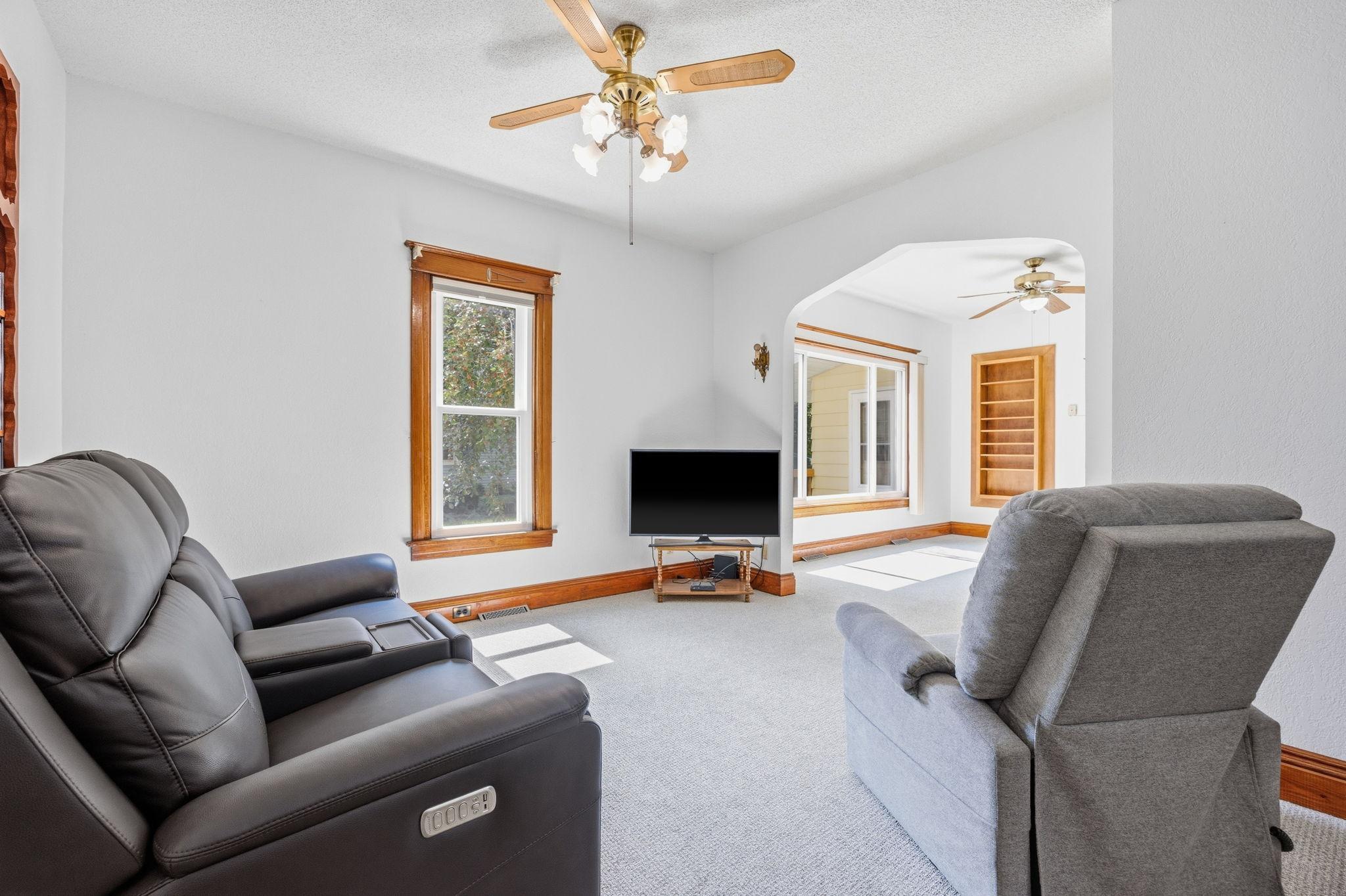 120 3rd Street W Property Photo 17