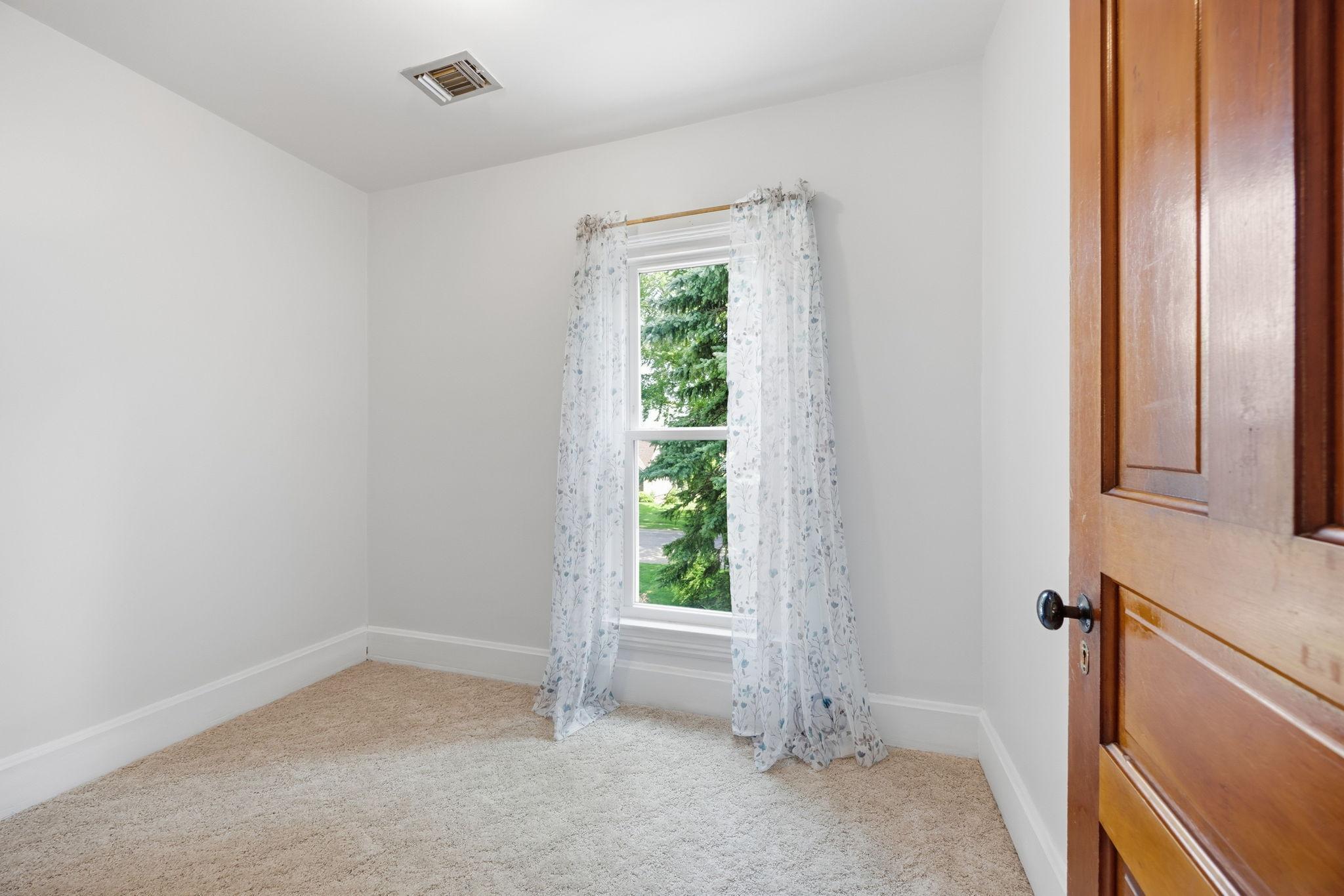 120 3rd Street W Property Photo 21