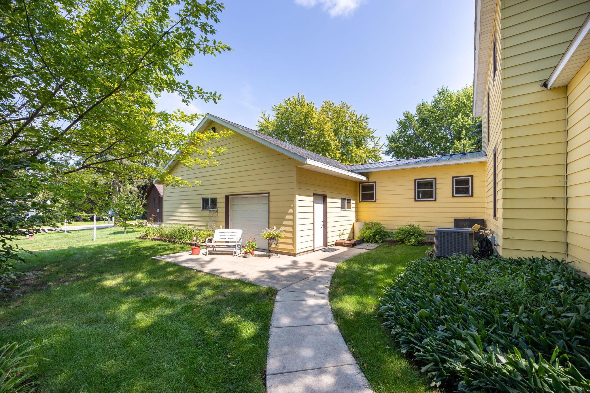 120 3rd Street W Property Photo 27