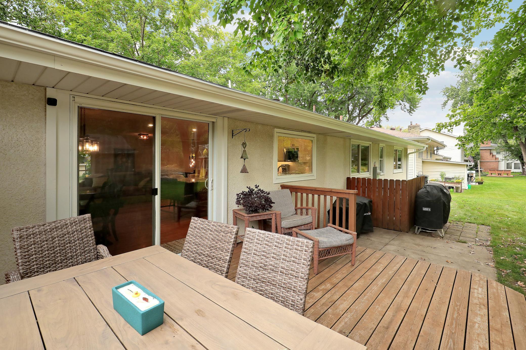 5900 Wisconsin Circle N Property Photo 47