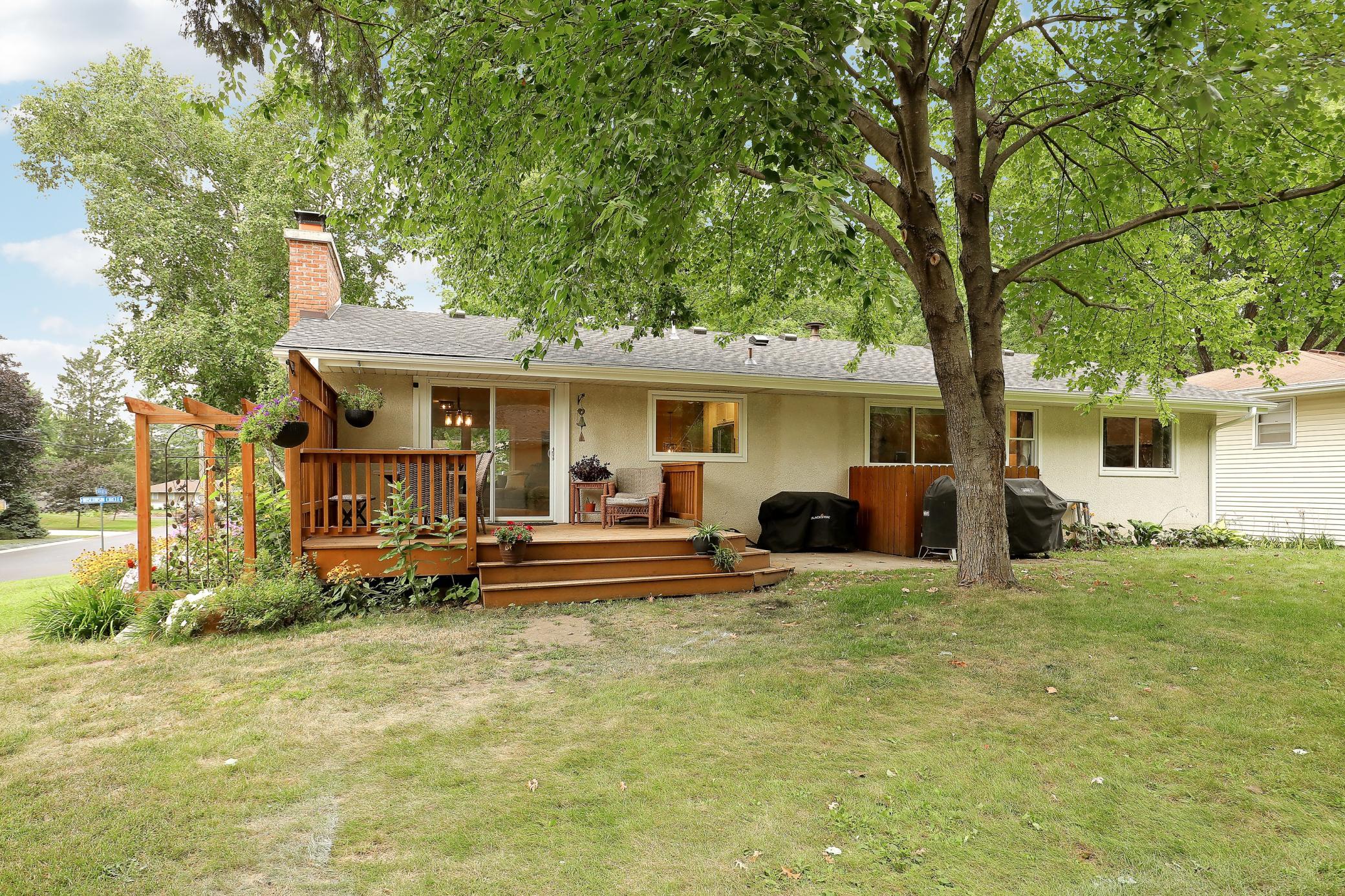 5900 Wisconsin Circle N Property Photo 49