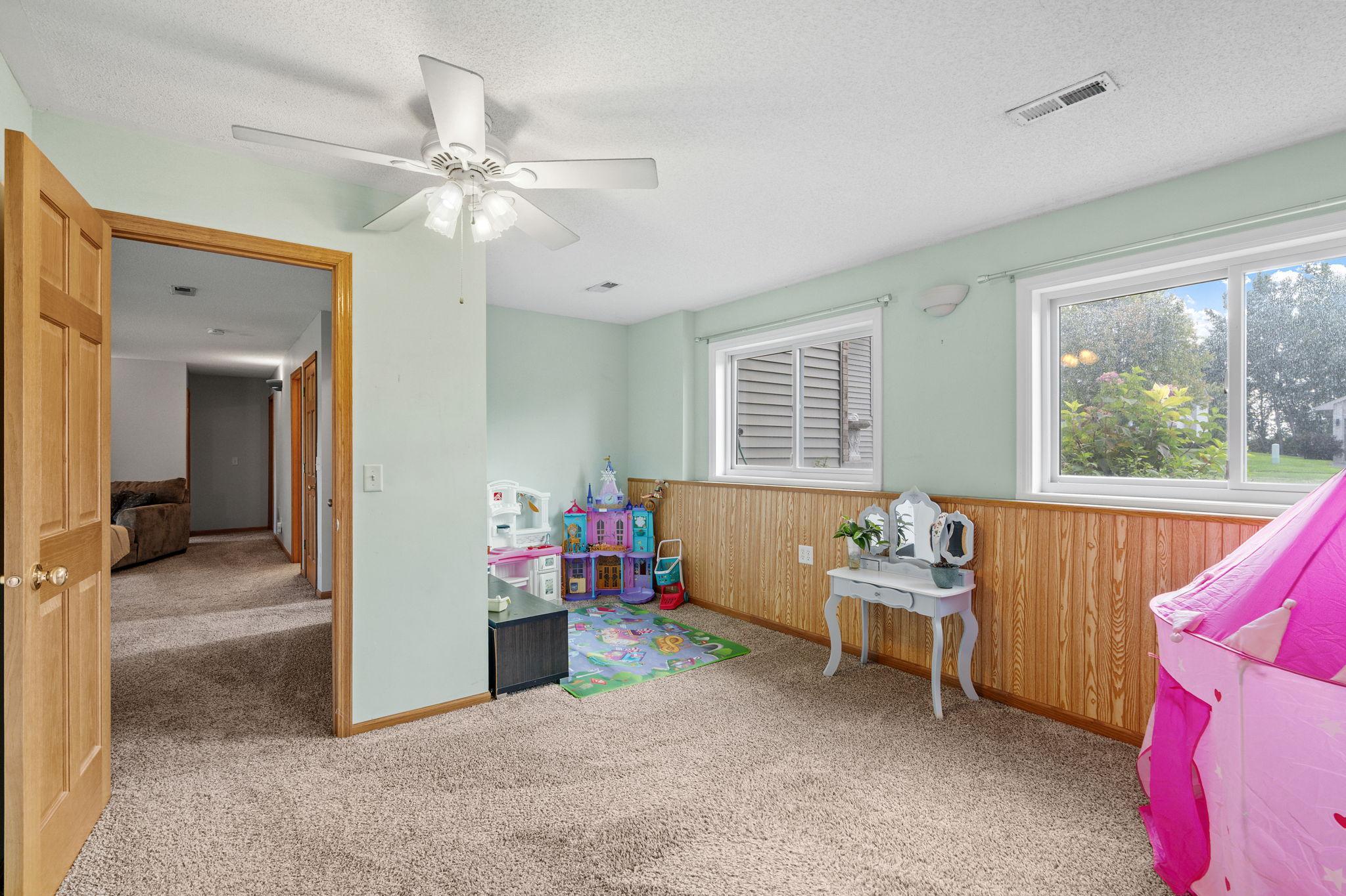 18566 96th Place N Property Photo 28