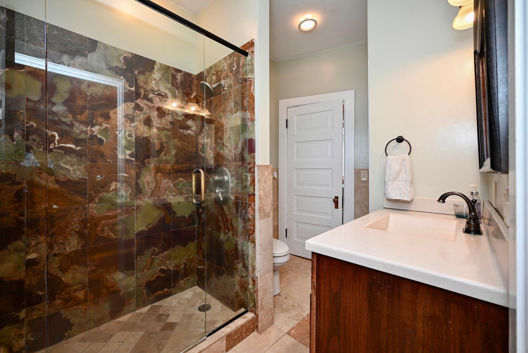 216 Kansas Street Property Photo 14