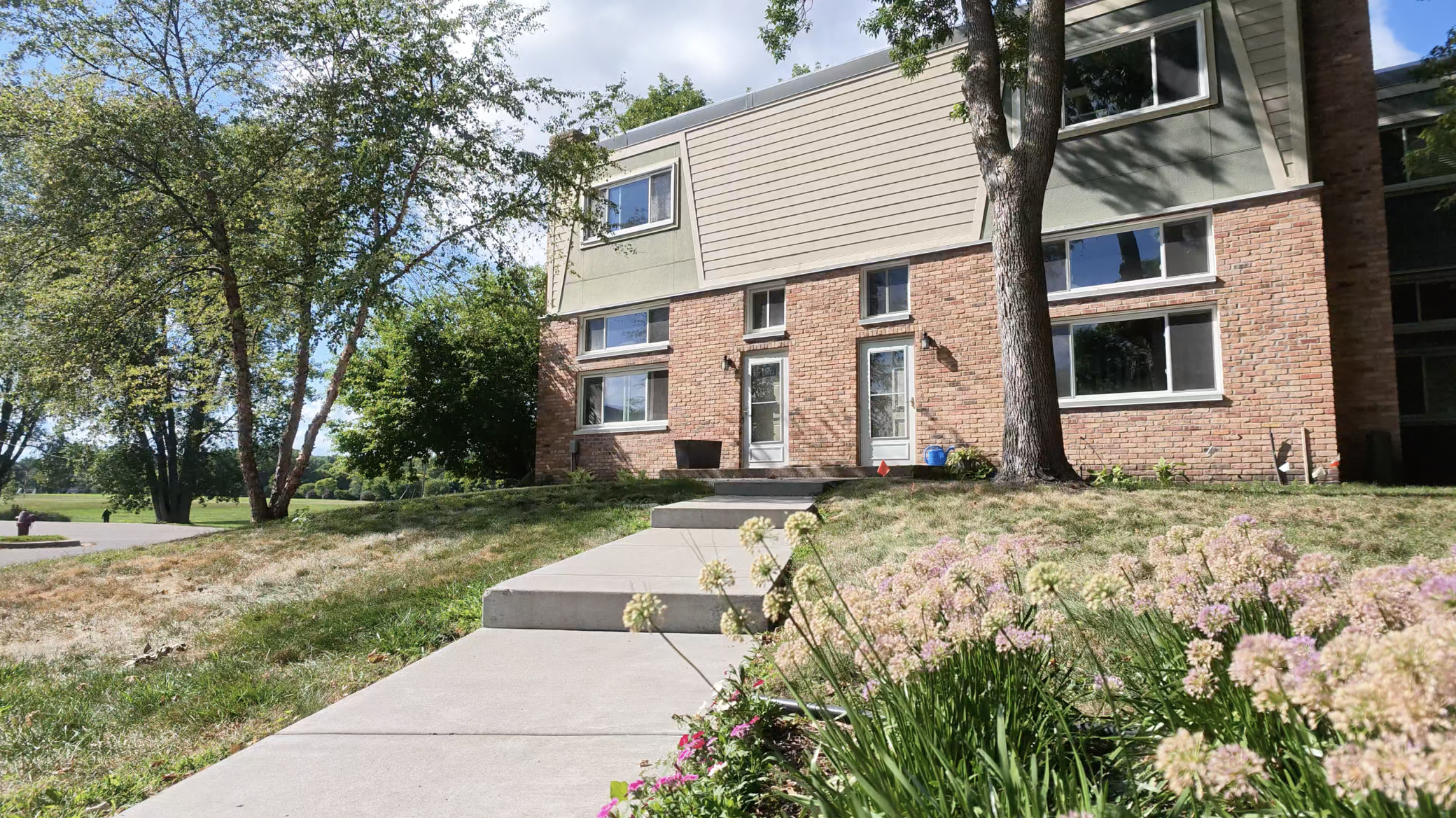 7451 W Franklin Avenue 203