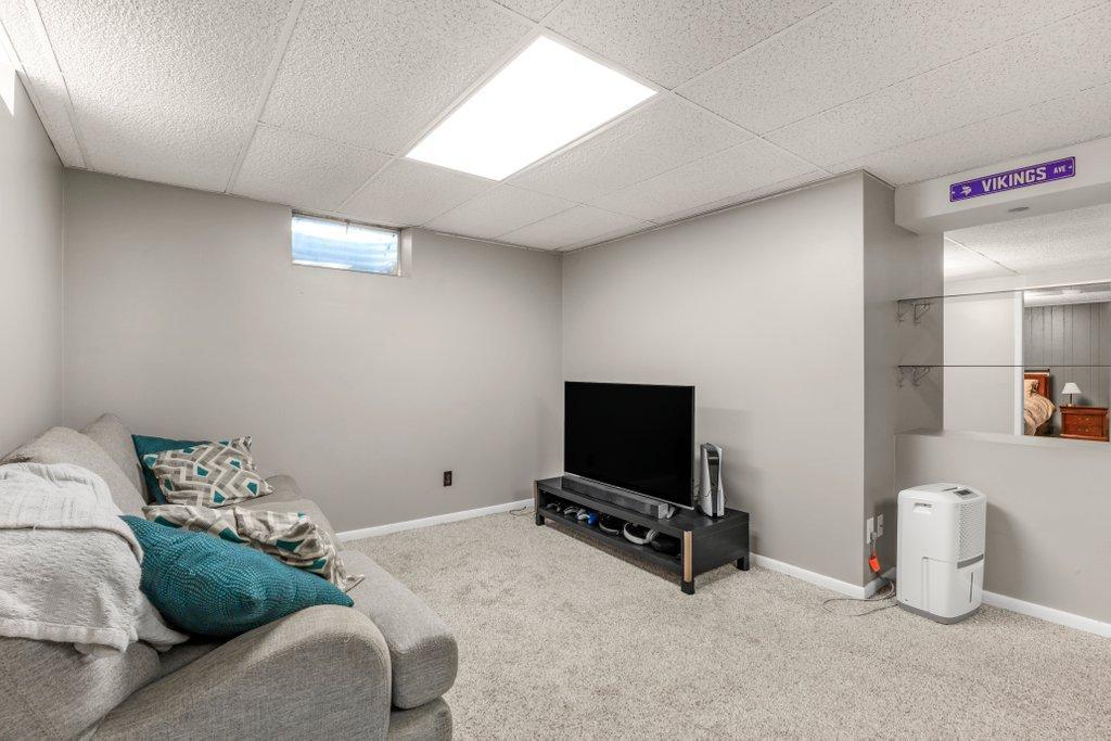 727 Tanglewood Drive Property Photo 17