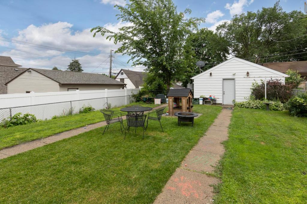 1122 Marshall Avenue Property Photo 2