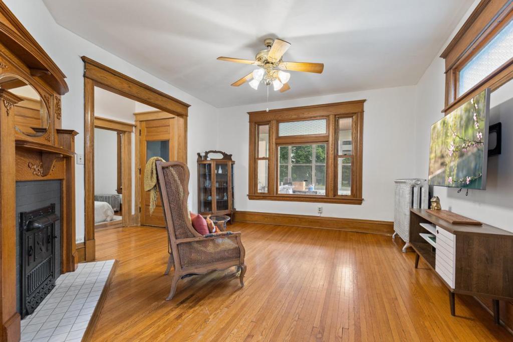 1122 Marshall Avenue Property Photo 3